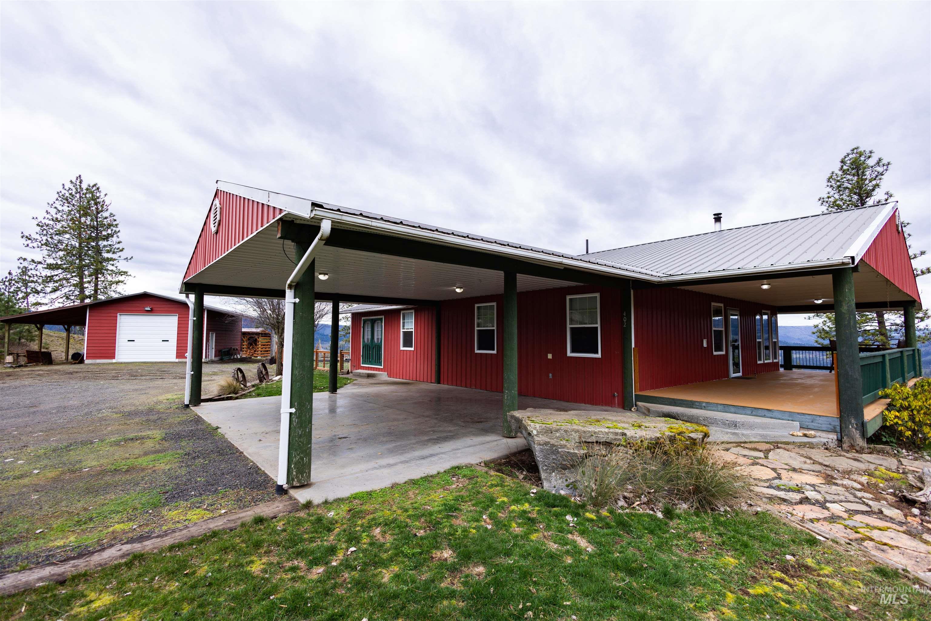 402 Beaver Slide Road, Kamiah, Idaho 83536, 2 Bedrooms, 2 Bathrooms, Residential For Sale, Price $554,000,MLS 98978187