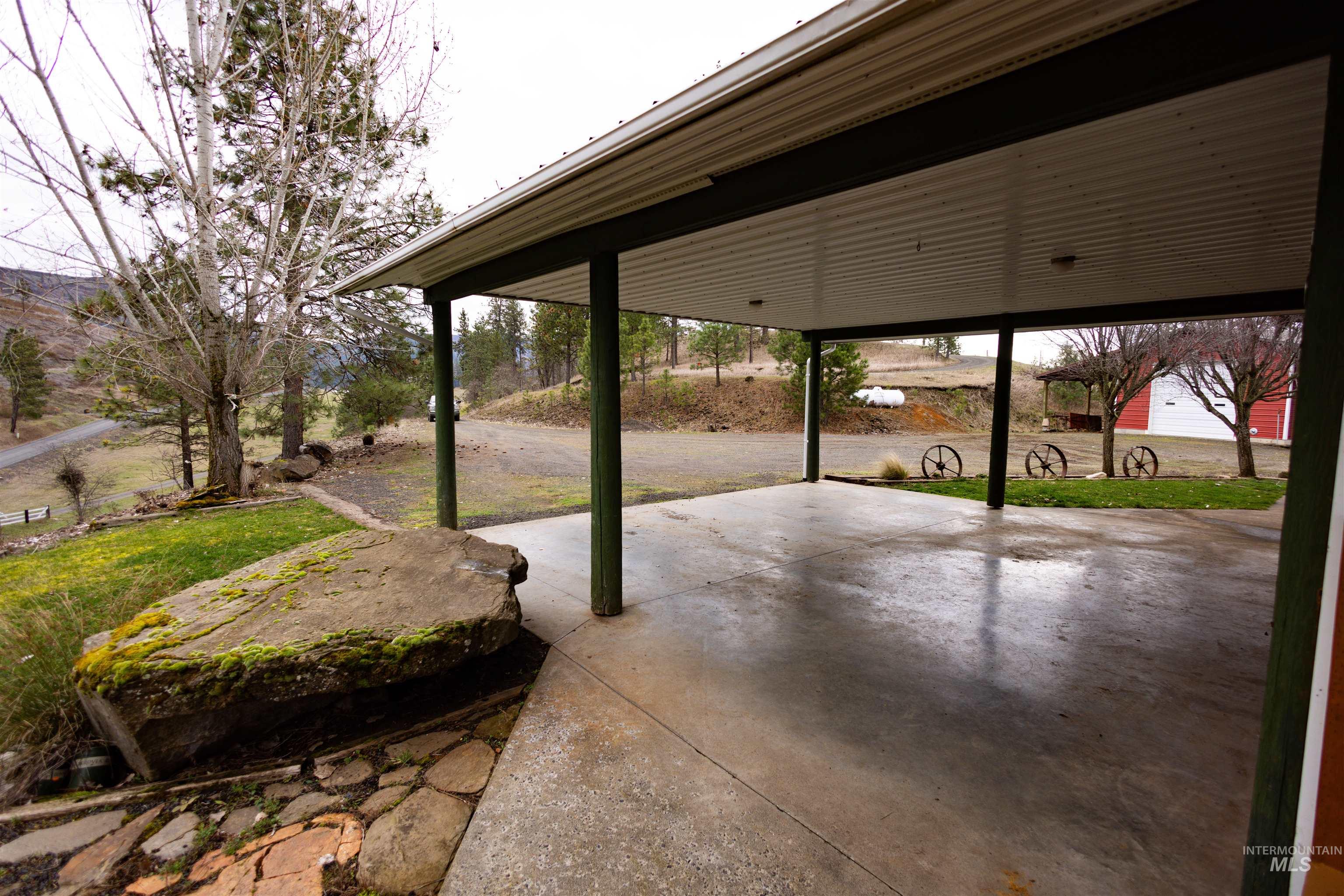 402 Beaver Slide Road, Kamiah, Idaho 83536, 2 Bedrooms, 2 Bathrooms, Residential For Sale, Price $554,000,MLS 98978187