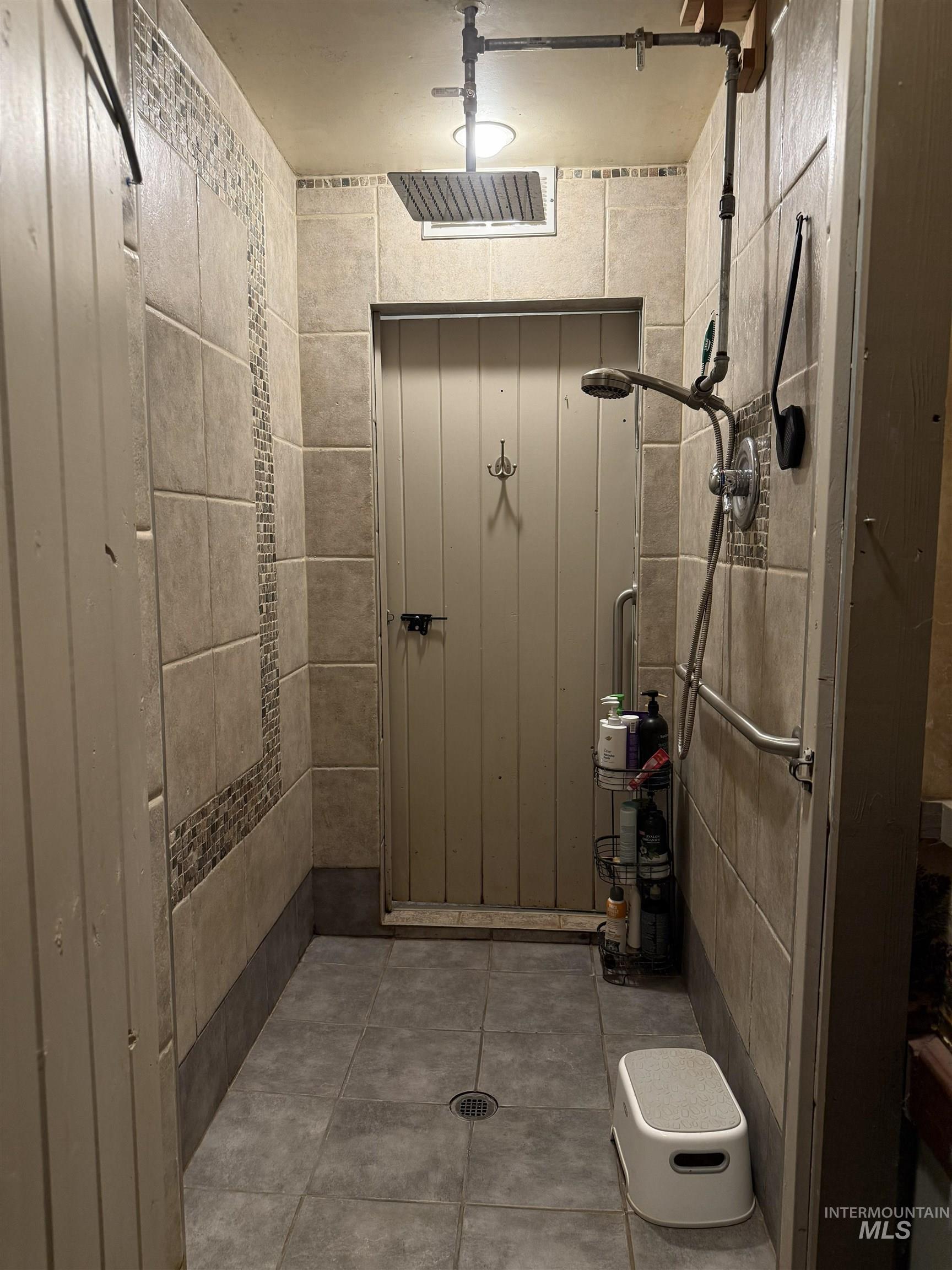 402 Beaver Slide Road, Kamiah, Idaho 83536, 2 Bedrooms, 2 Bathrooms, Residential For Sale, Price $554,000,MLS 98978187