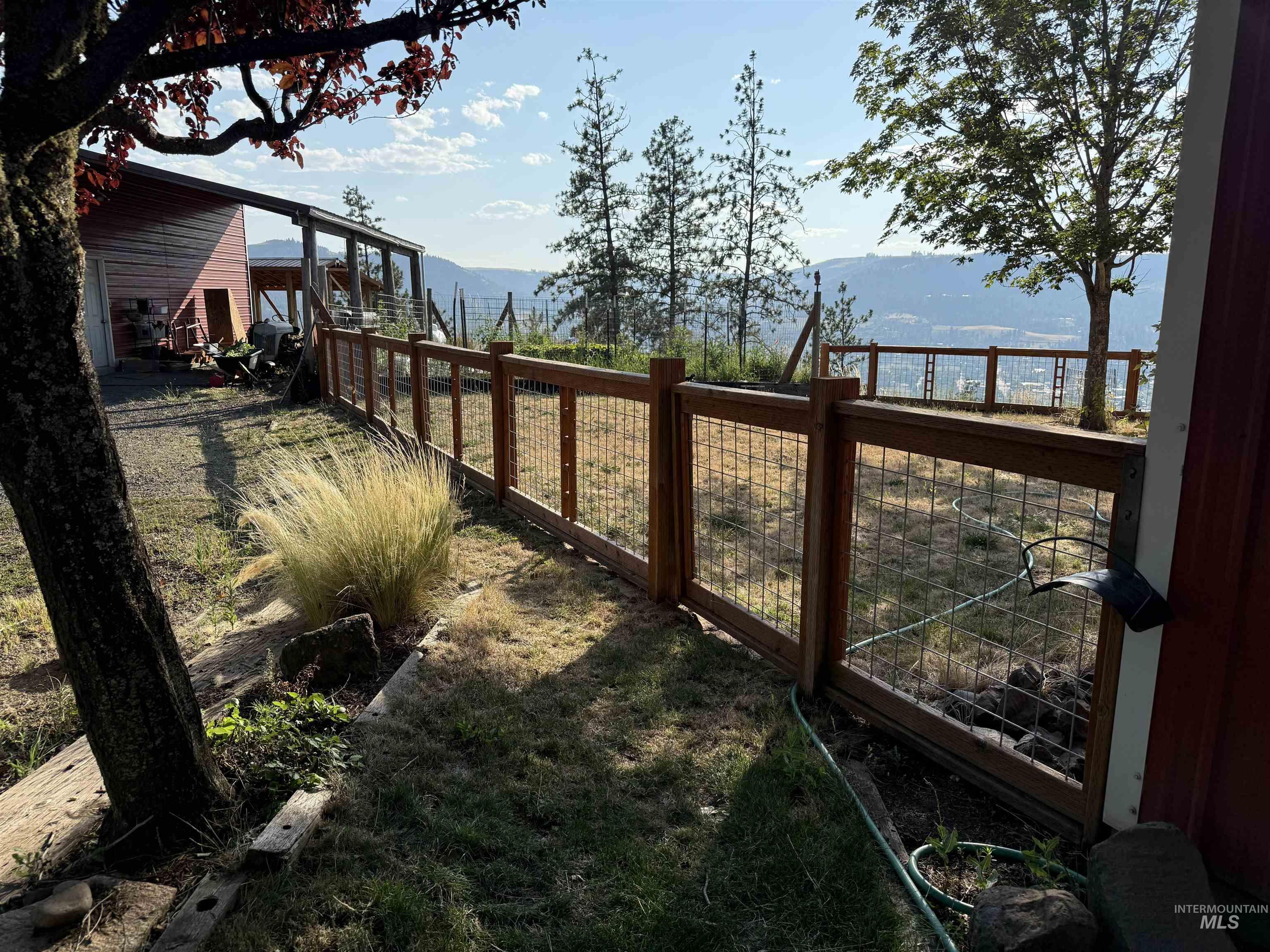 402 Beaver Slide Road, Kamiah, Idaho 83536, 2 Bedrooms, 2 Bathrooms, Residential For Sale, Price $554,000,MLS 98978187
