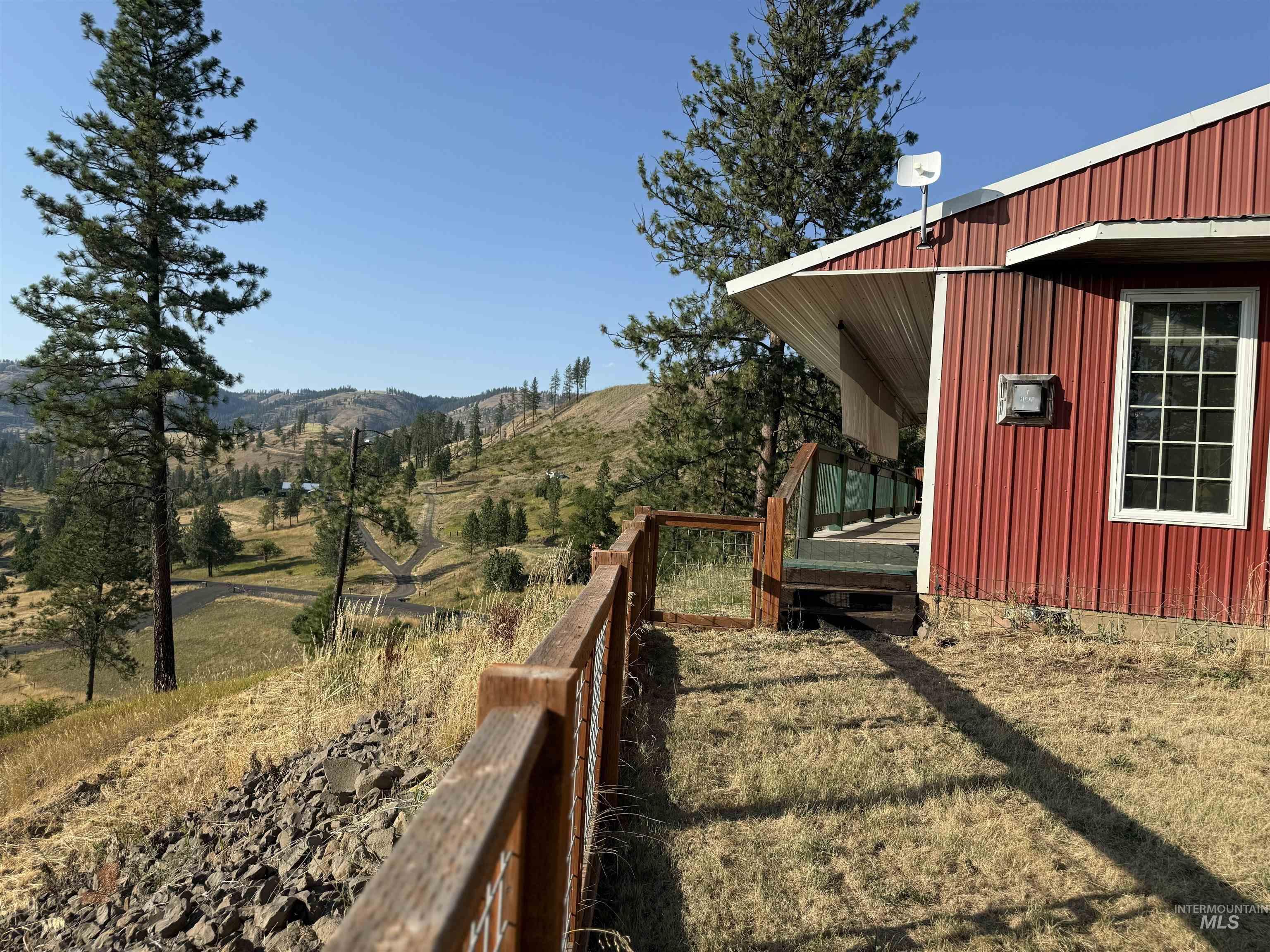 402 Beaver Slide Road, Kamiah, Idaho 83536, 2 Bedrooms, 2 Bathrooms, Residential For Sale, Price $554,000,MLS 98978187
