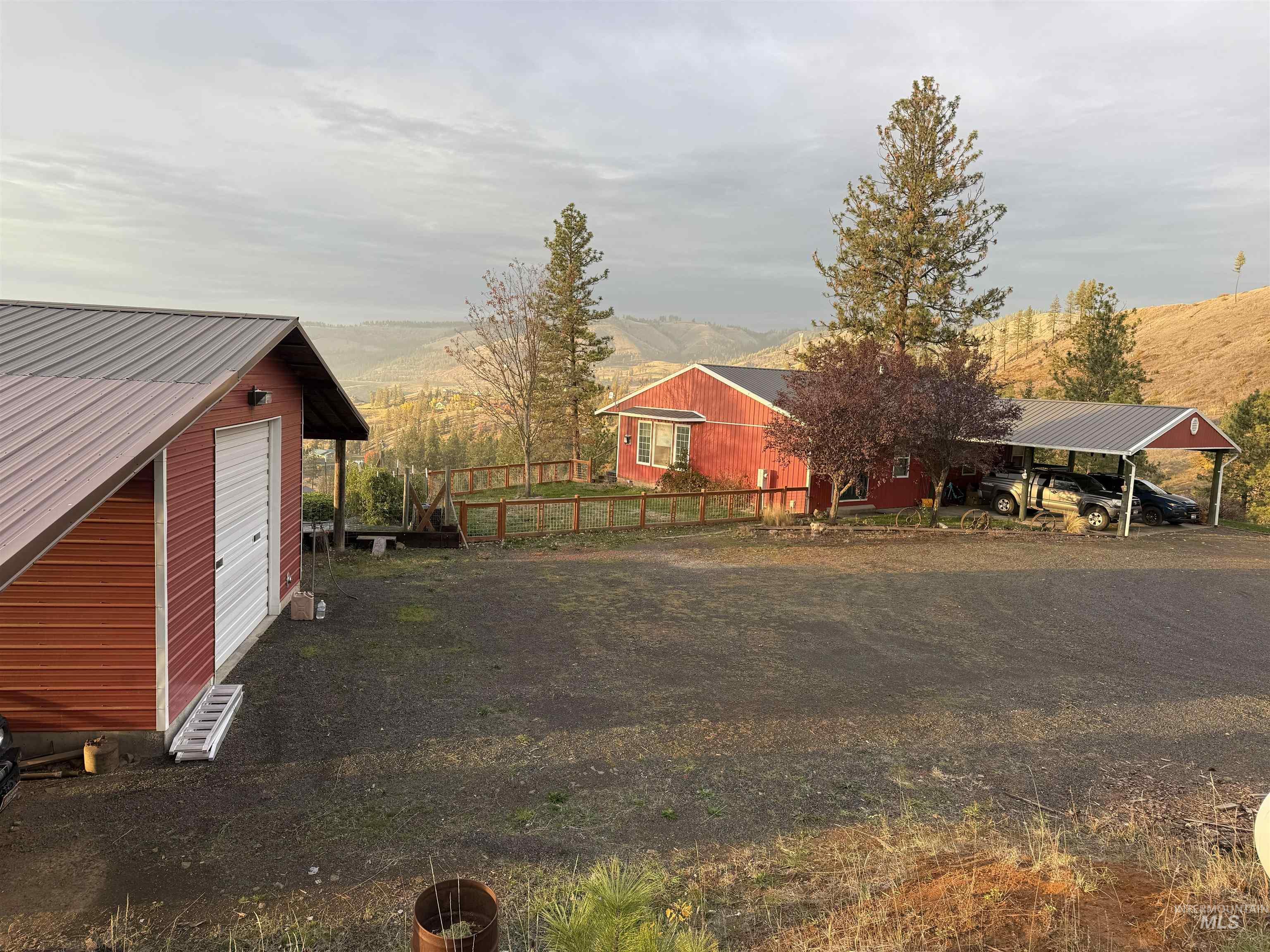 402 Beaver Slide Road, Kamiah, Idaho 83536, 2 Bedrooms, 2 Bathrooms, Residential For Sale, Price $554,000,MLS 98978187