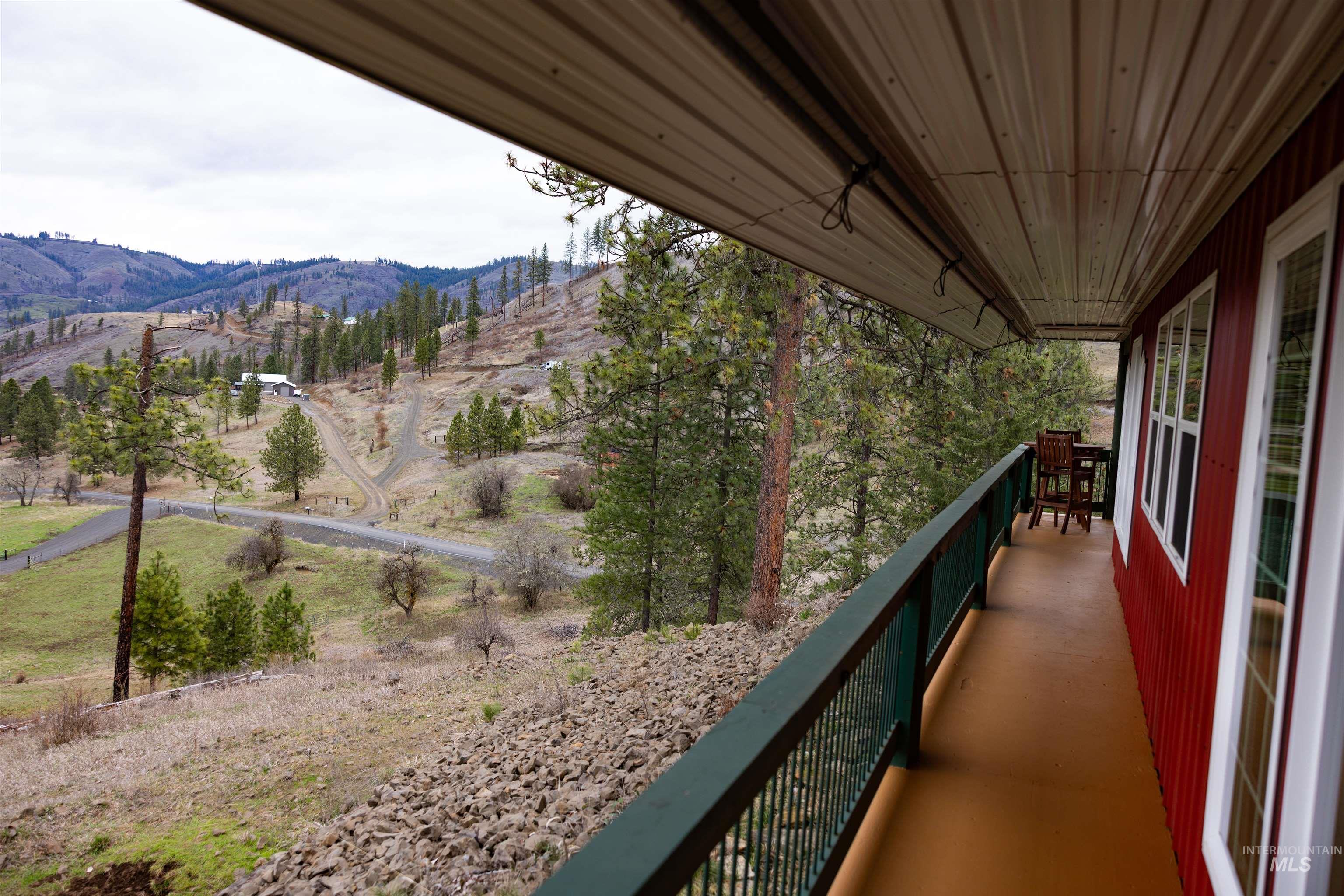 402 Beaver Slide Road, Kamiah, Idaho 83536, 2 Bedrooms, 2 Bathrooms, Residential For Sale, Price $554,000,MLS 98978187