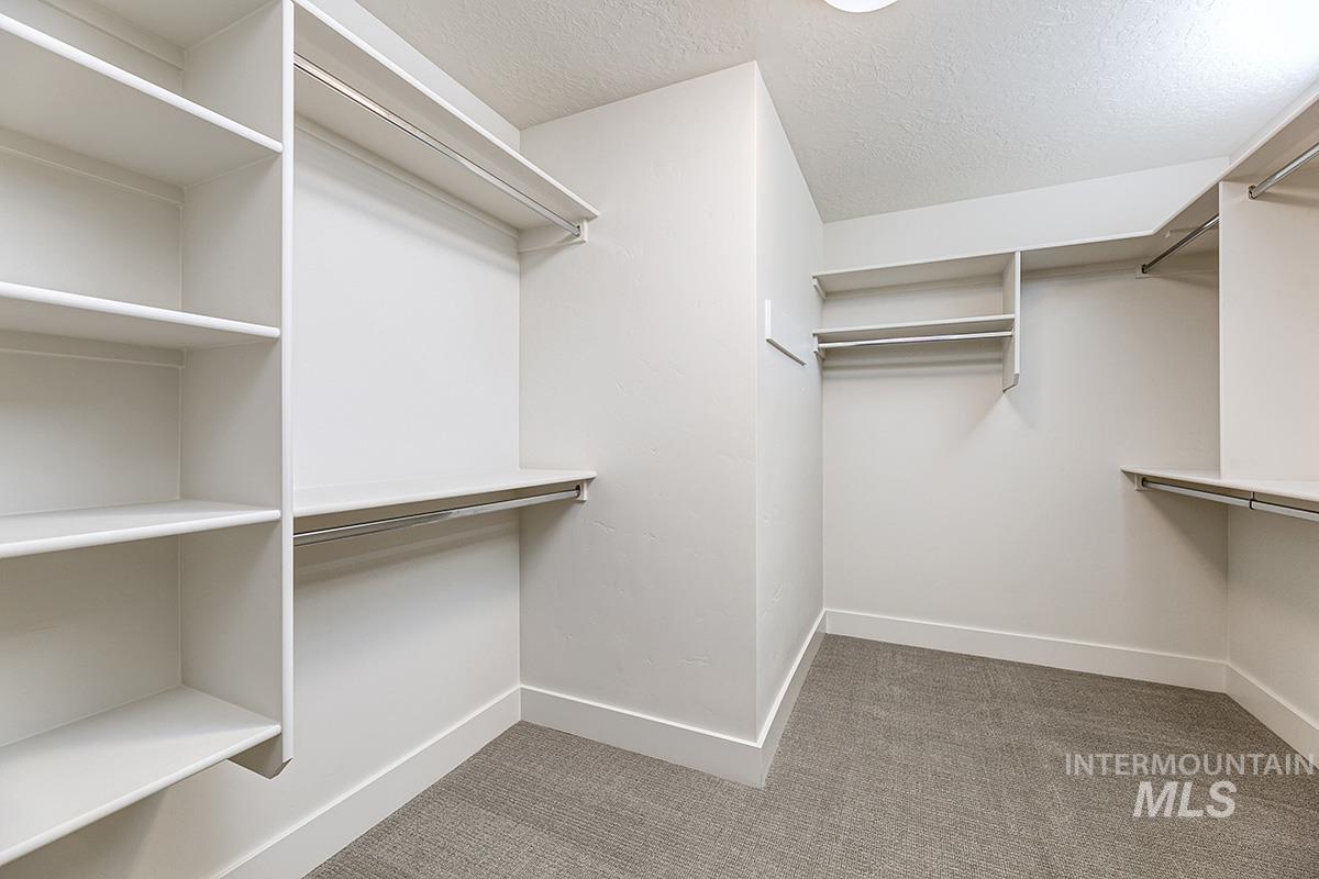 7135 S Skybreak Lane, Meridian, Idaho 83642, 3 Bedrooms, 2 Bathrooms, Residential For Sale, Price $512,000,MLS 98978191