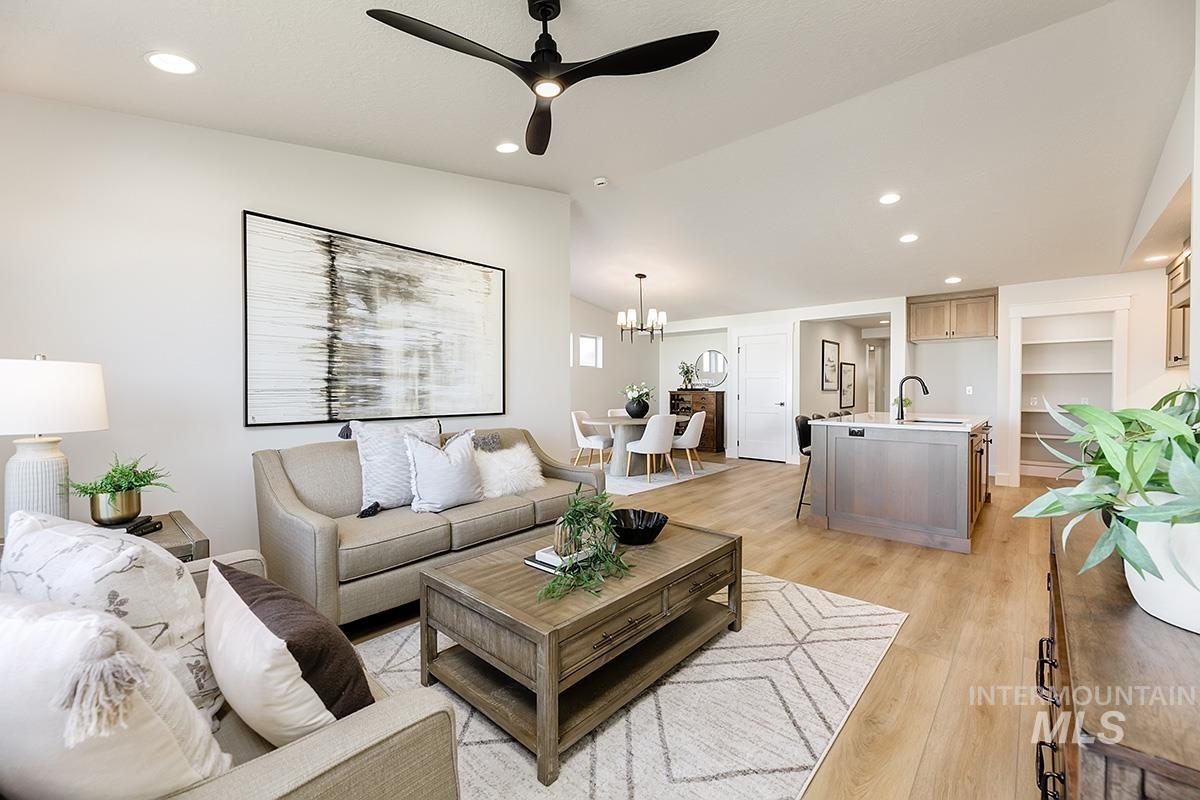 7135 S Skybreak Lane, Meridian, Idaho 83642, 3 Bedrooms, 2 Bathrooms, Residential For Sale, Price $512,000,MLS 98978191