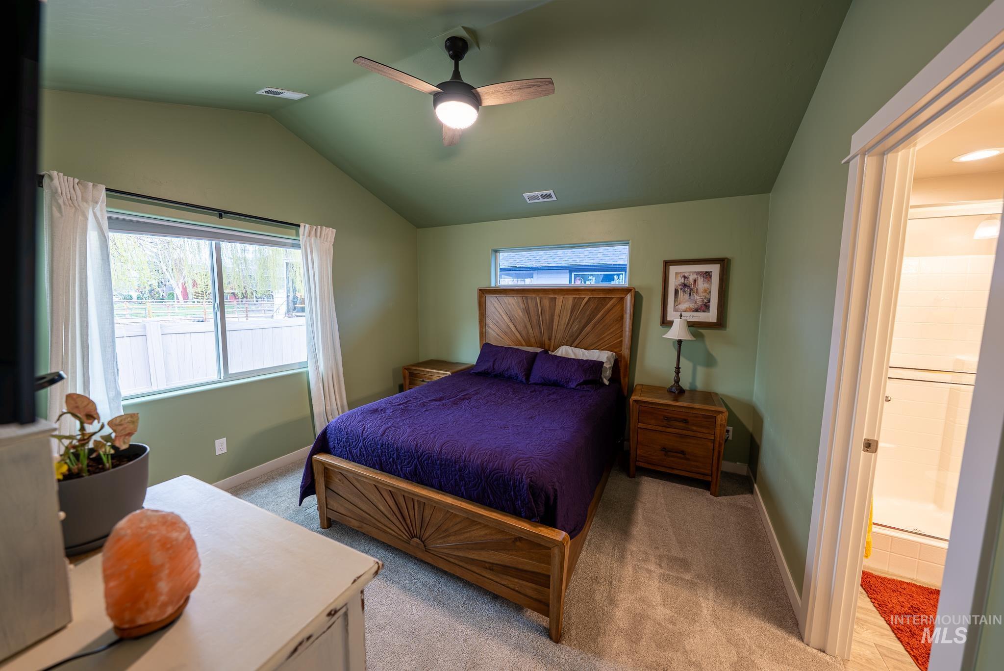 1398 W Woodpine St, Meridian, Idaho 83646, 2 Bedrooms, 2 Bathrooms, Residential For Sale, Price $404,999,MLS 98978193