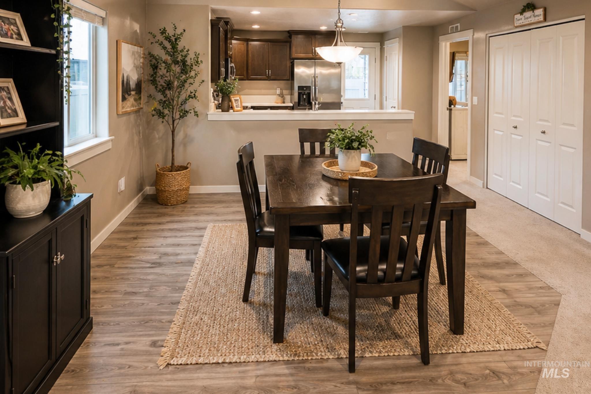 1398 W Woodpine St, Meridian, Idaho 83646, 2 Bedrooms, 2 Bathrooms, Residential For Sale, Price $399,999,MLS 98978193