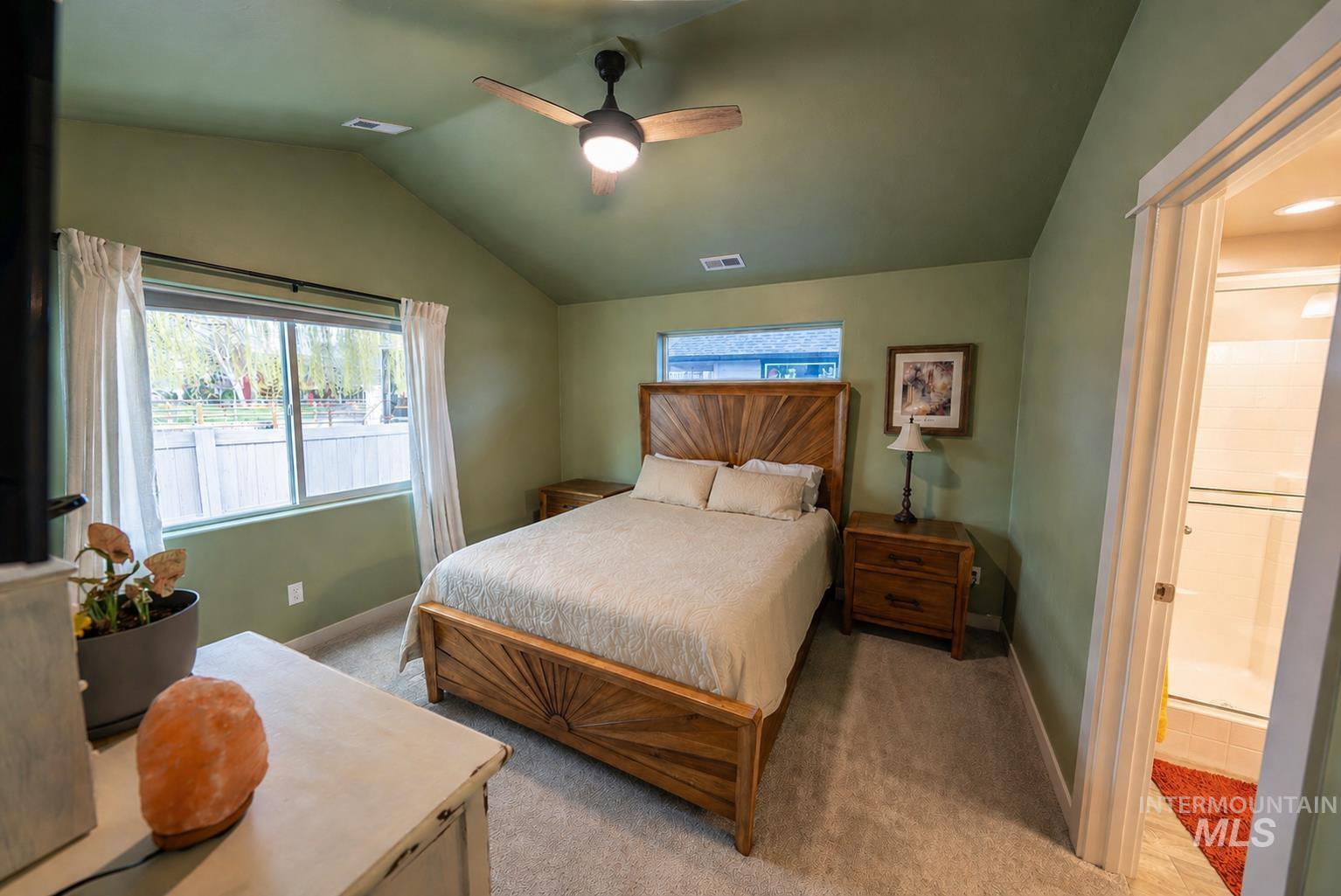 1398 W Woodpine St, Meridian, Idaho 83646, 2 Bedrooms, 2 Bathrooms, Residential For Sale, Price $399,999,MLS 98978193