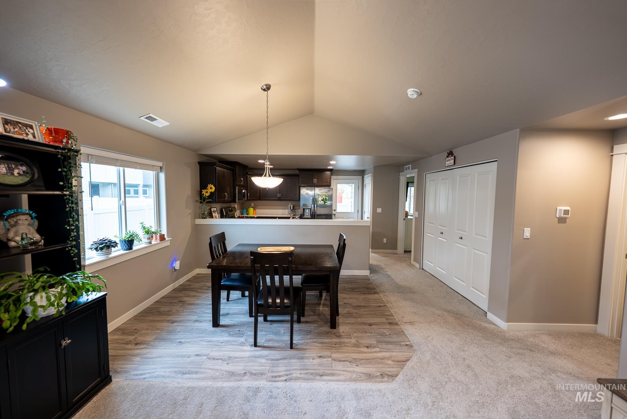 1398 W Woodpine St, Meridian, Idaho 83646, 2 Bedrooms, 2 Bathrooms, Residential For Sale, Price $404,999,MLS 98978193