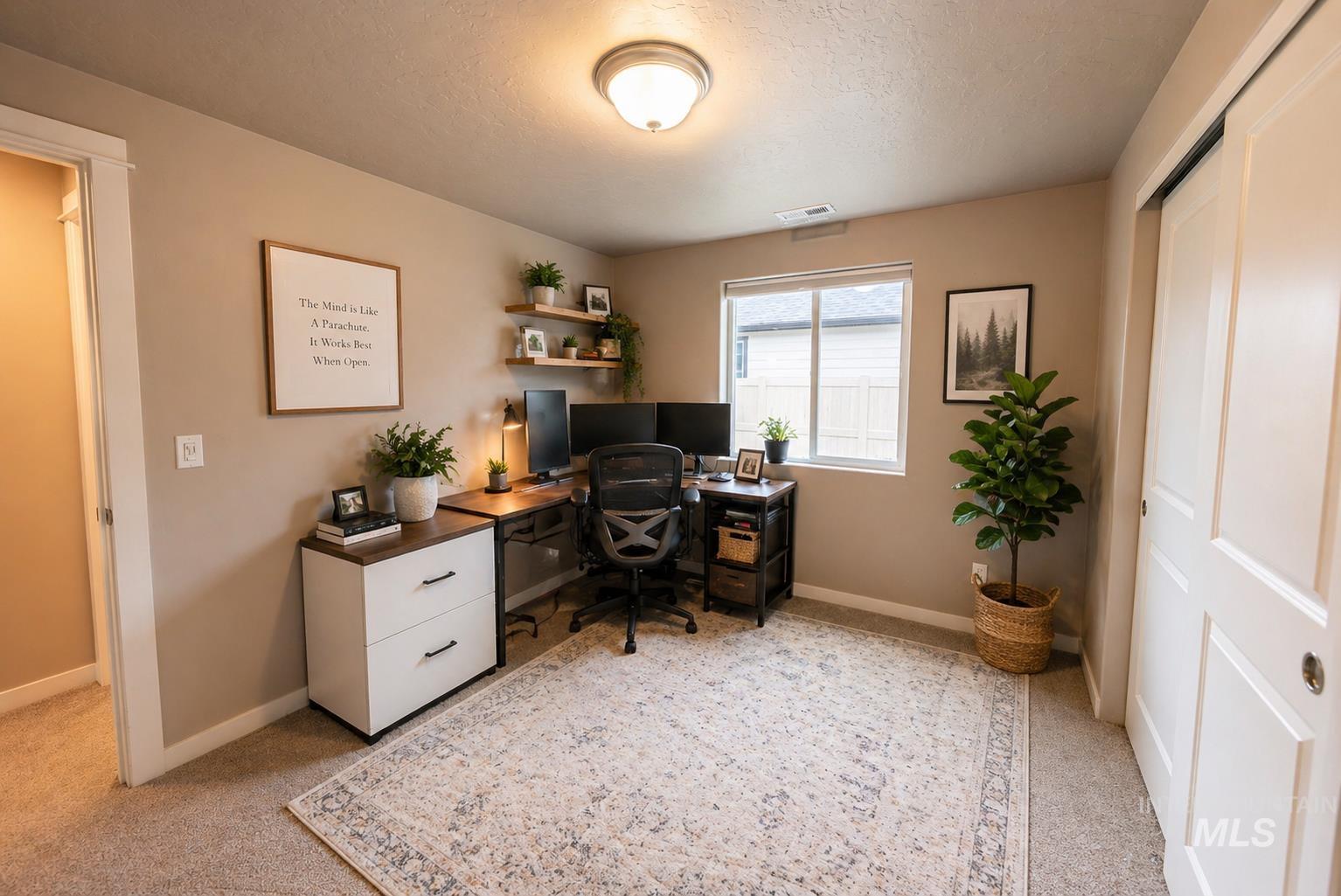 1398 W Woodpine St, Meridian, Idaho 83646, 2 Bedrooms, 2 Bathrooms, Residential For Sale, Price $399,999,MLS 98978193