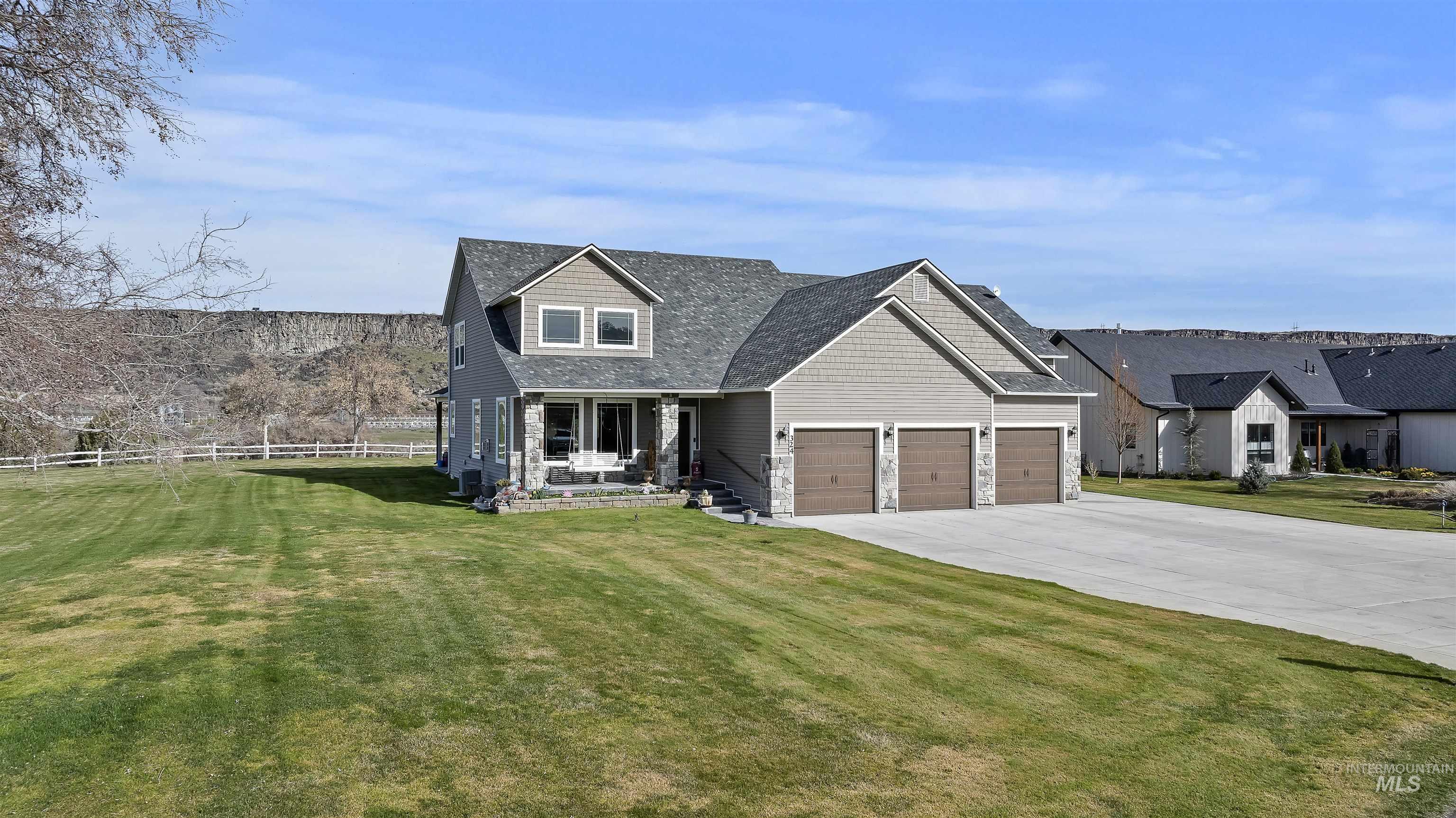 324 Clear Lake Ln, Buhl, Idaho 83316, 3 Bedrooms, 2.5 Bathrooms, Residential For Sale, Price $629,000,MLS 98978194