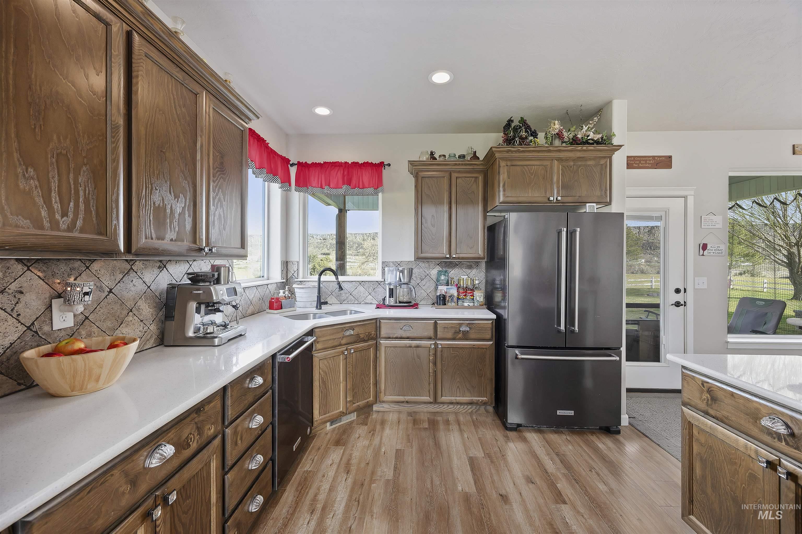 324 Clear Lake Ln, Buhl, Idaho 83316, 3 Bedrooms, 2.5 Bathrooms, Residential For Sale, Price $629,000,MLS 98978194