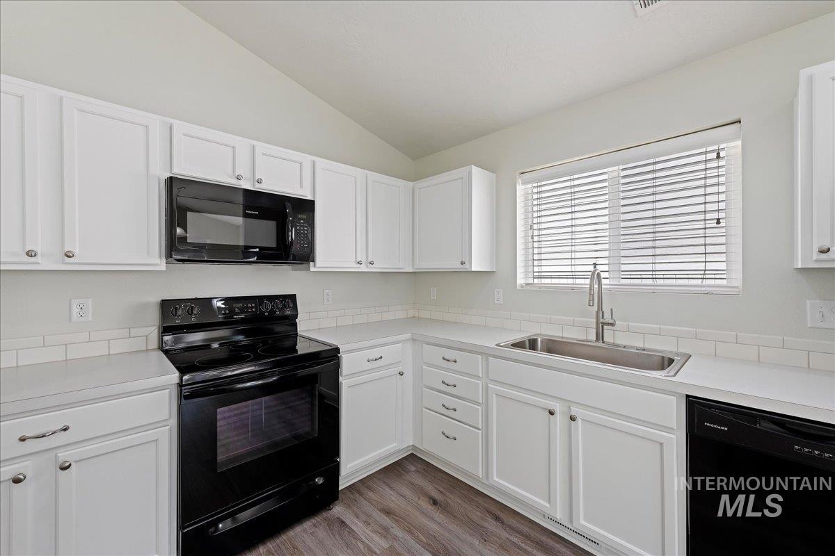 4176 N Alester Ave, Meridian, Idaho 83646, 3 Bedrooms, 2 Bathrooms, Residential For Sale, Price $449,900,MLS 98978195