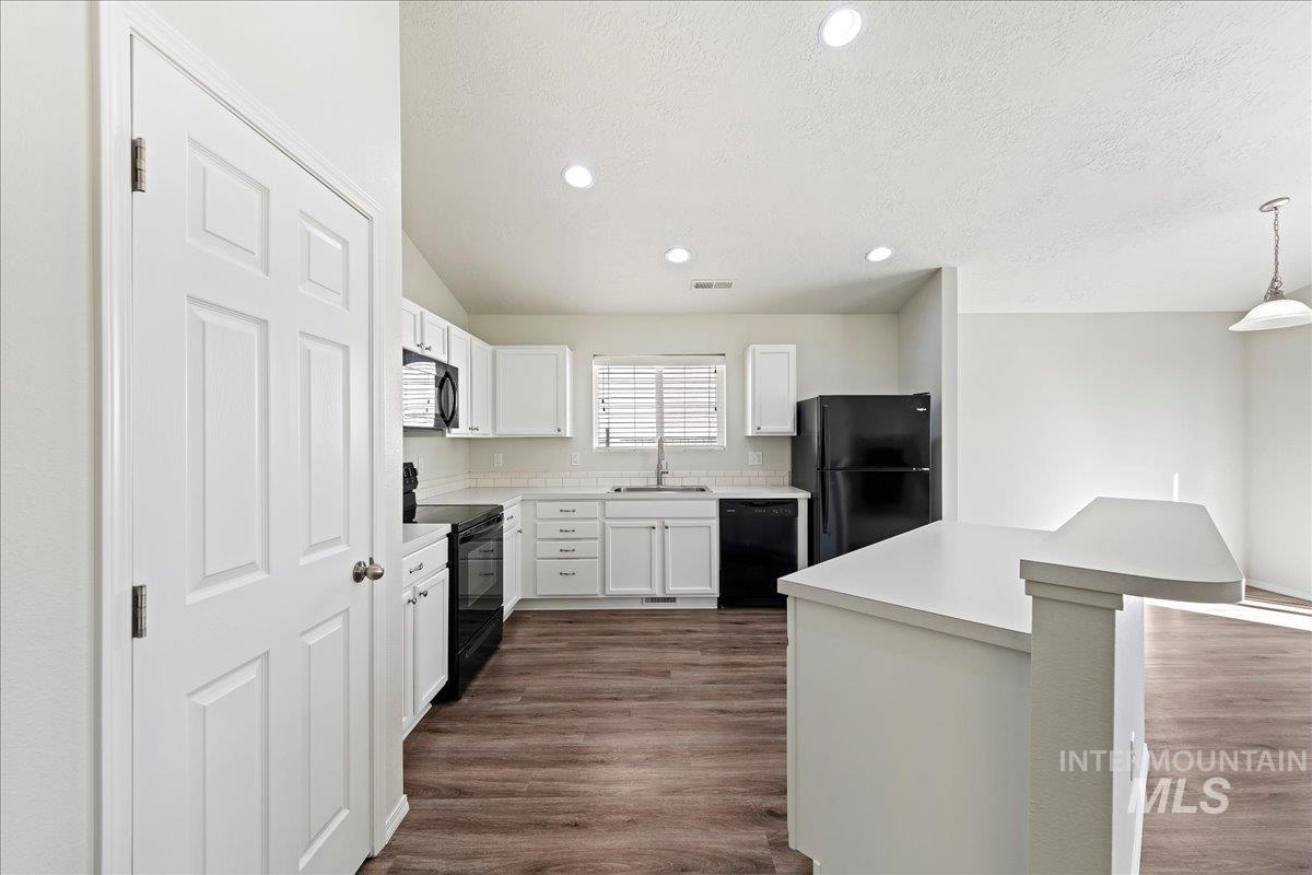 4176 N Alester Ave, Meridian, Idaho 83646, 3 Bedrooms, 2 Bathrooms, Residential For Sale, Price $449,900,MLS 98978195