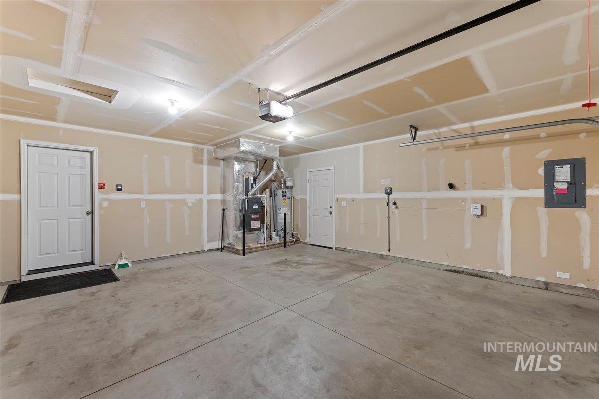 4176 N Alester Ave, Meridian, Idaho 83646, 3 Bedrooms, 2 Bathrooms, Residential For Sale, Price $449,900,MLS 98978195