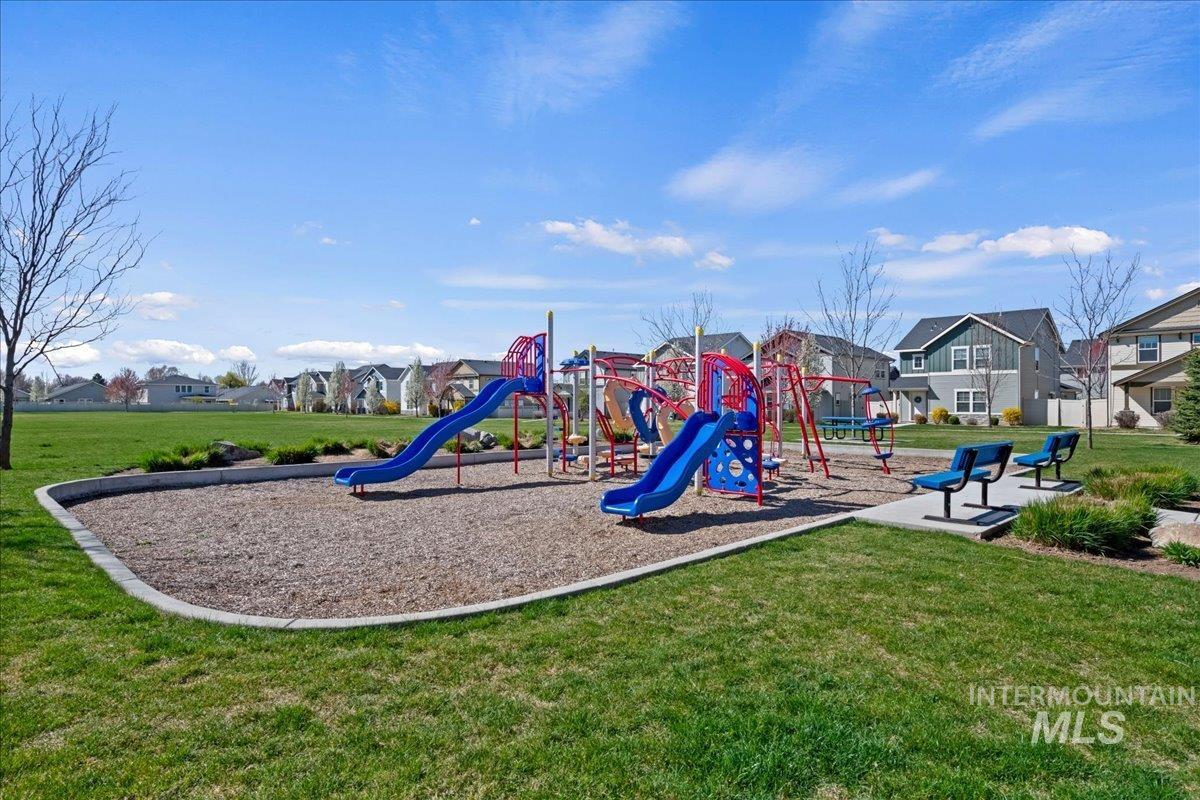 4176 N Alester Ave, Meridian, Idaho 83646, 3 Bedrooms, 2 Bathrooms, Residential For Sale, Price $449,900,MLS 98978195