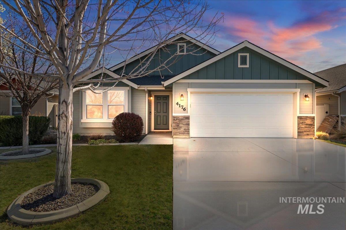 4176 N Alester Ave, Meridian, Idaho 83646, 3 Bedrooms, 2 Bathrooms, Residential For Sale, Price $449,900,MLS 98978195