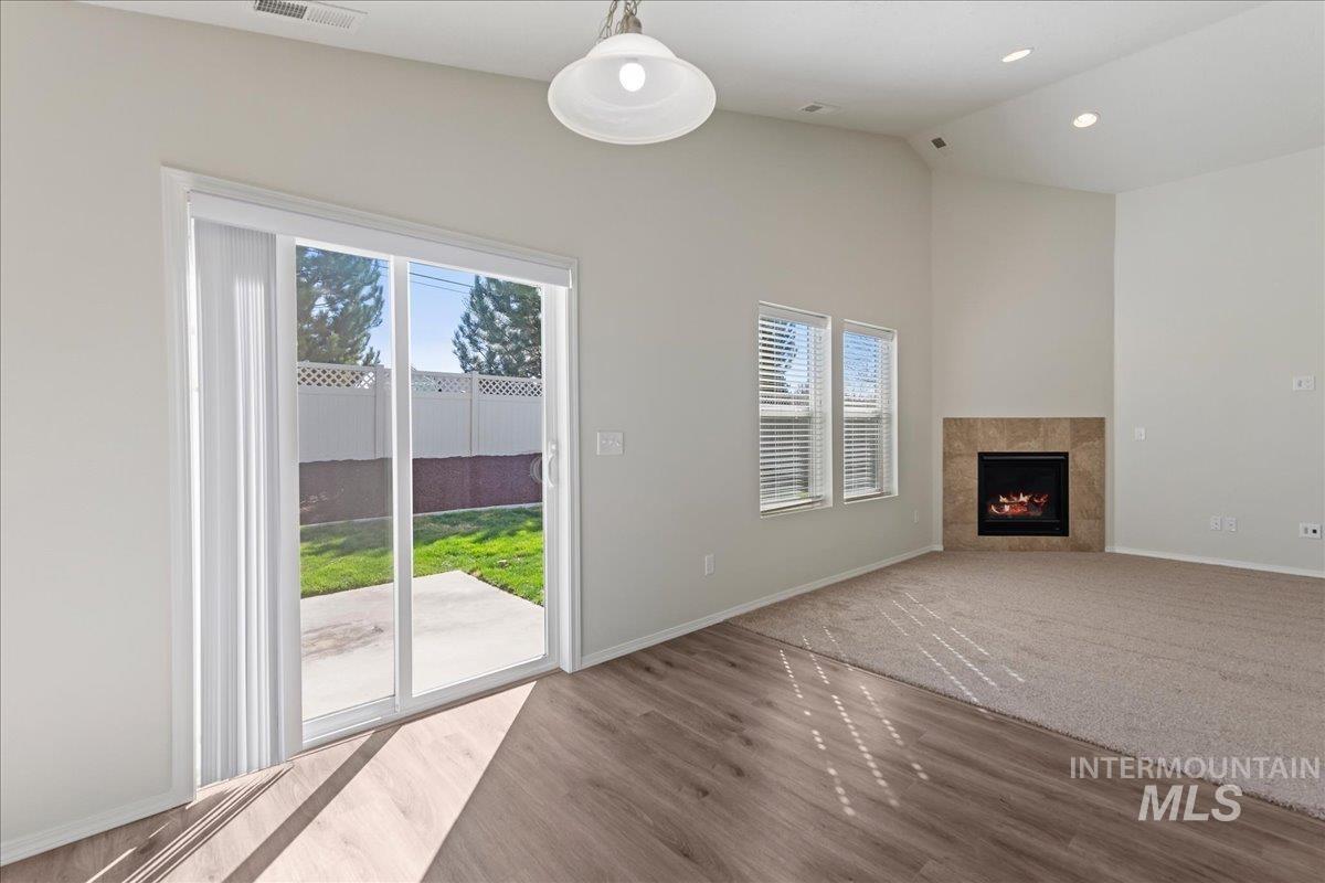 4176 N Alester Ave, Meridian, Idaho 83646, 3 Bedrooms, 2 Bathrooms, Residential For Sale, Price $449,900,MLS 98978195