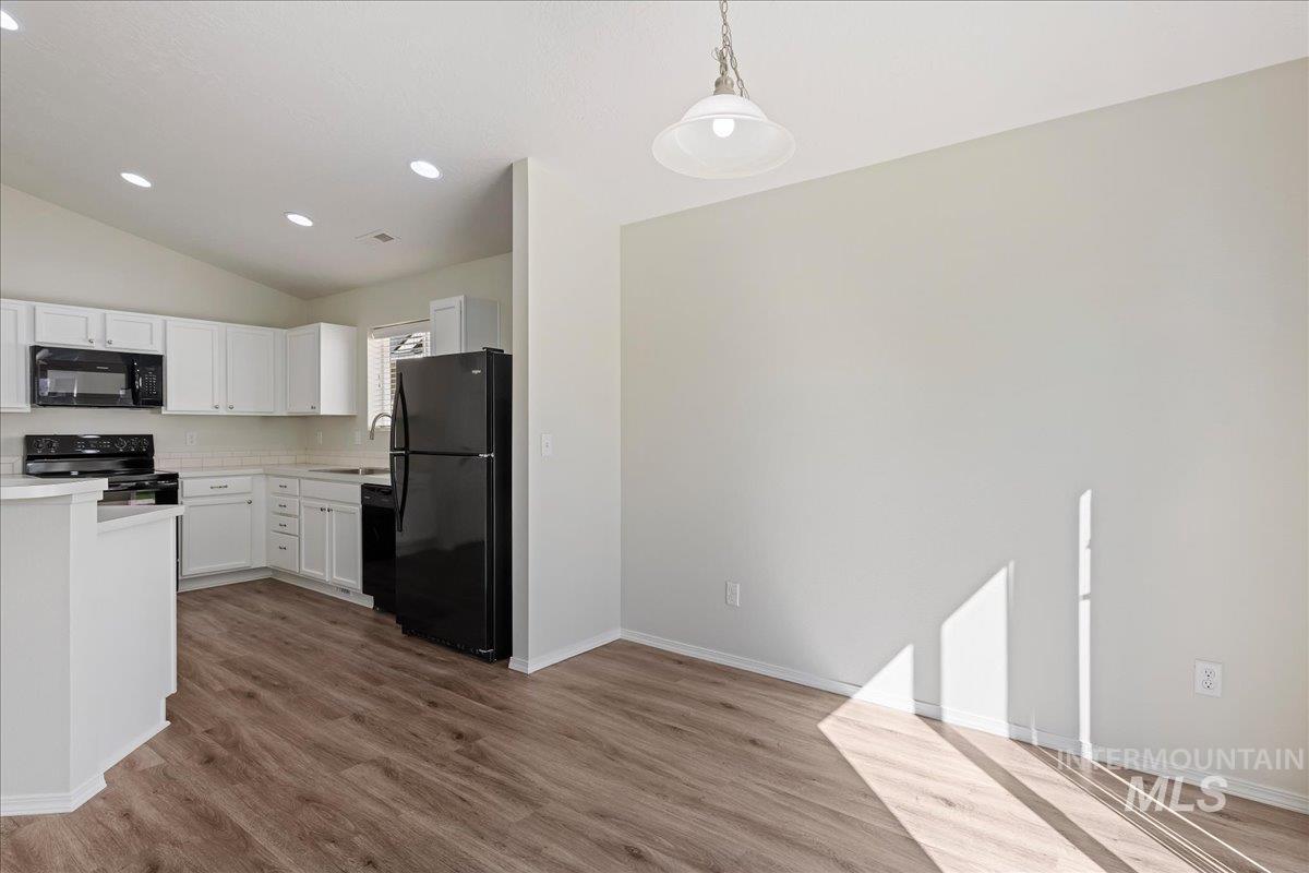 4176 N Alester Ave, Meridian, Idaho 83646, 3 Bedrooms, 2 Bathrooms, Residential For Sale, Price $449,900,MLS 98978195