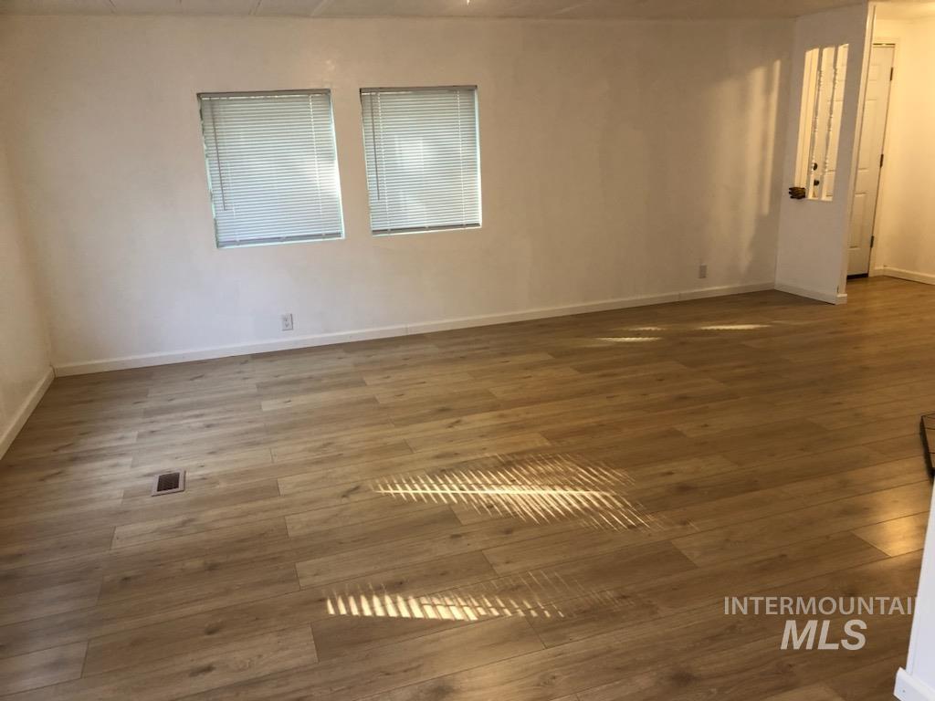 655 S Dolson Lane, Eagle, Idaho 83616, 3 Bedrooms, 2 Bathrooms, Residential For Sale, Price $125,000,MLS 98978197