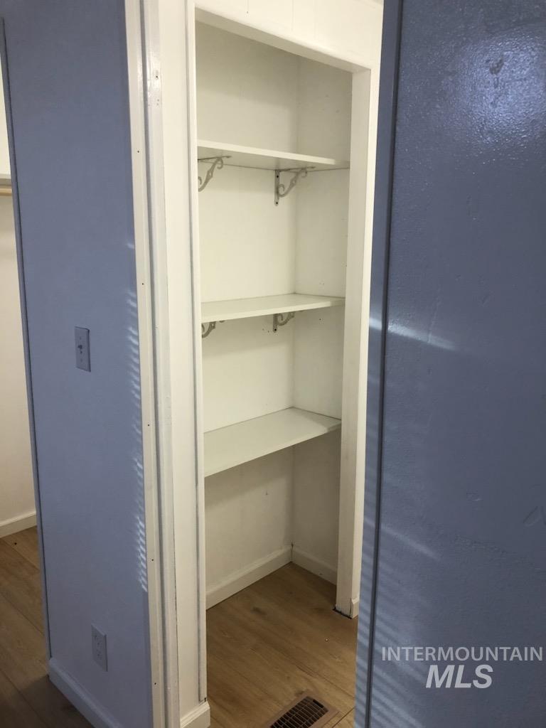 655 S Dolson Lane, Eagle, Idaho 83616, 3 Bedrooms, 2 Bathrooms, Residential For Sale, Price $125,000,MLS 98978197