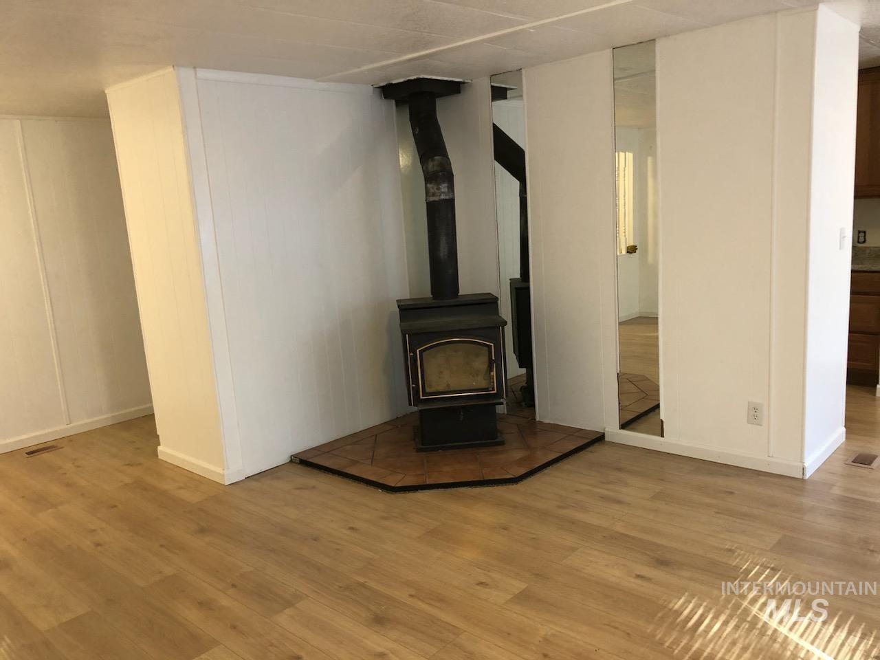 655 S Dolson Lane, Eagle, Idaho 83616, 3 Bedrooms, 2 Bathrooms, Residential For Sale, Price $125,000,MLS 98978197