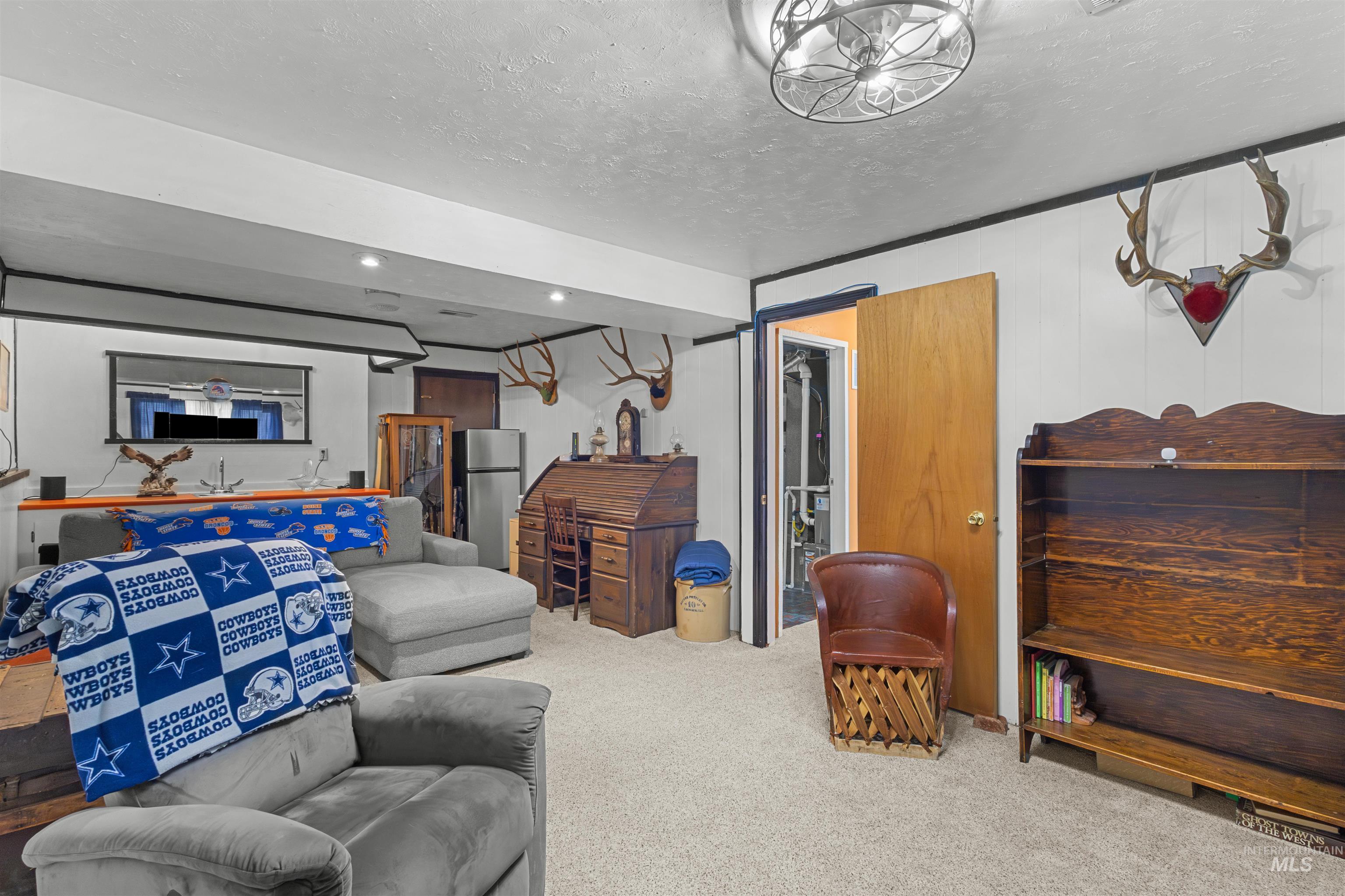 2693 S Hervey Street, Boise, Idaho 83705-0000, 4 Bedrooms, 2 Bathrooms, Residential For Sale, Price $460,000, 98978198