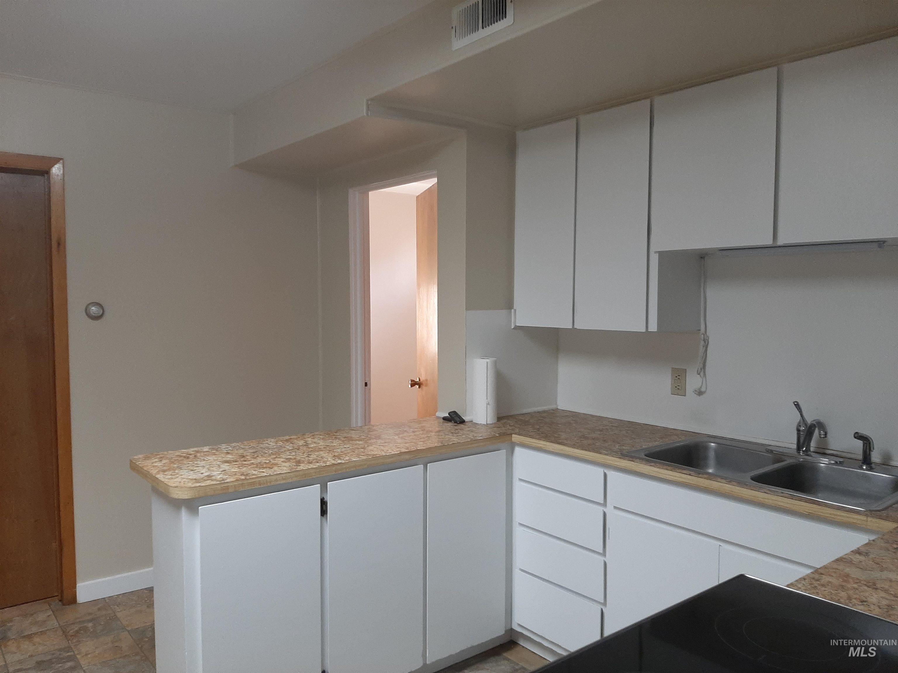 10 N Division, Pinehurst, Idaho 83850, Business/Commercial For Sale, Price $449,500,MLS 98978199