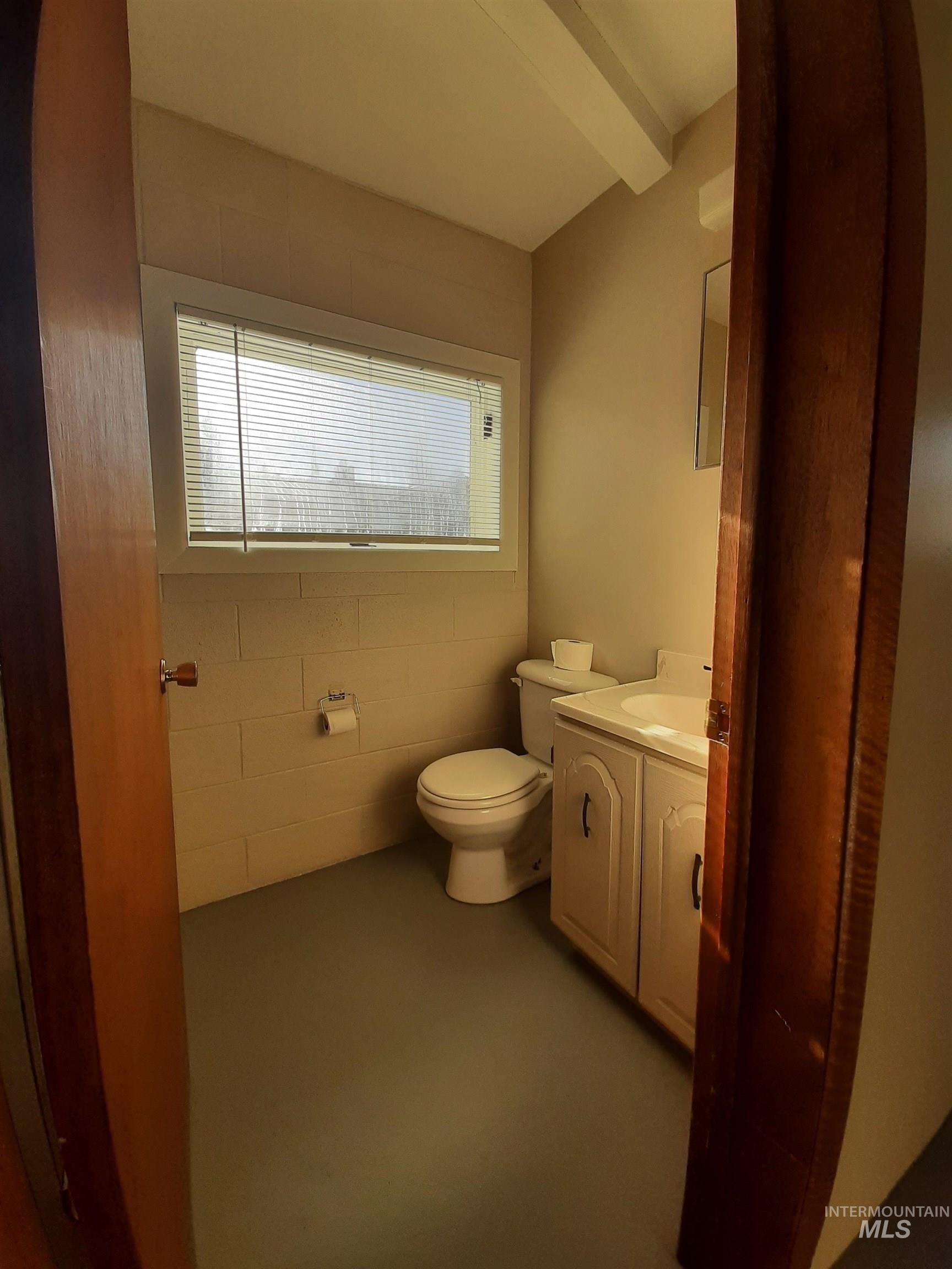 10 N Division, Pinehurst, Idaho 83850, Business/Commercial For Sale, Price $449,500,MLS 98978199