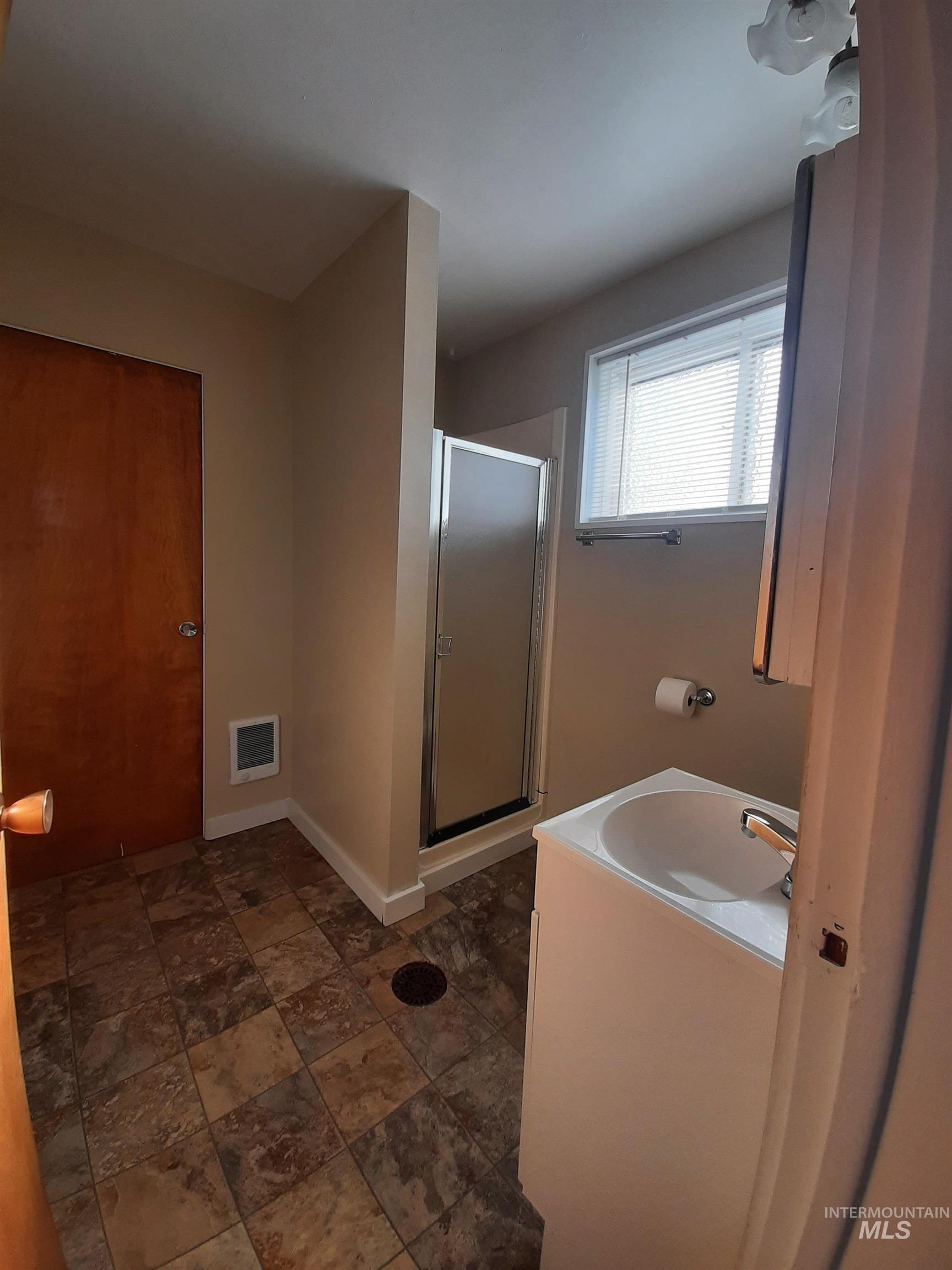 10 N Division, Pinehurst, Idaho 83850, Business/Commercial For Sale, Price $449,500,MLS 98978199