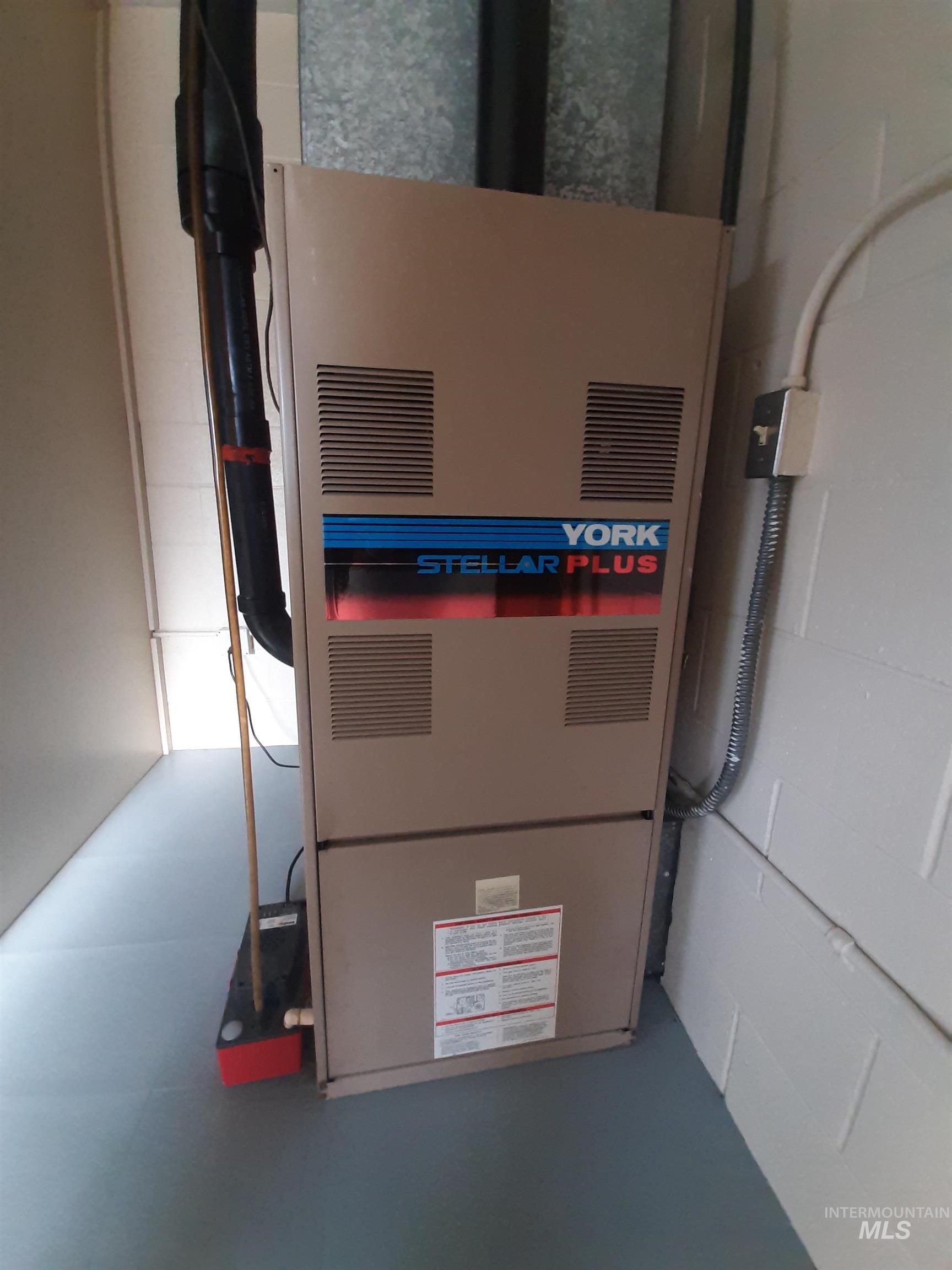 10 N Division, Pinehurst, Idaho 83850, Business/Commercial For Sale, Price $449,500,MLS 98978199