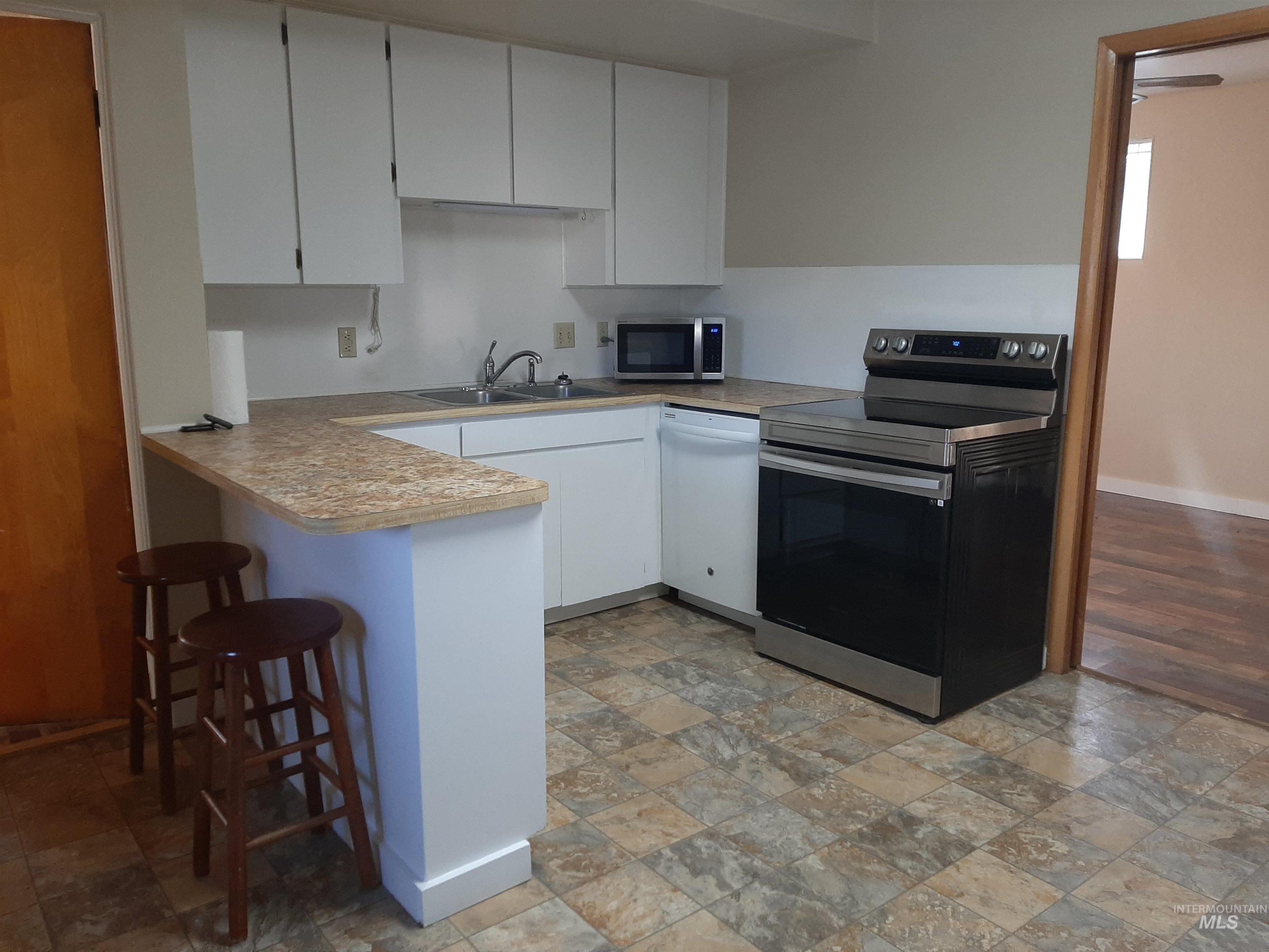 10 N Division, Pinehurst, Idaho 83850, Business/Commercial For Sale, Price $449,500,MLS 98978199