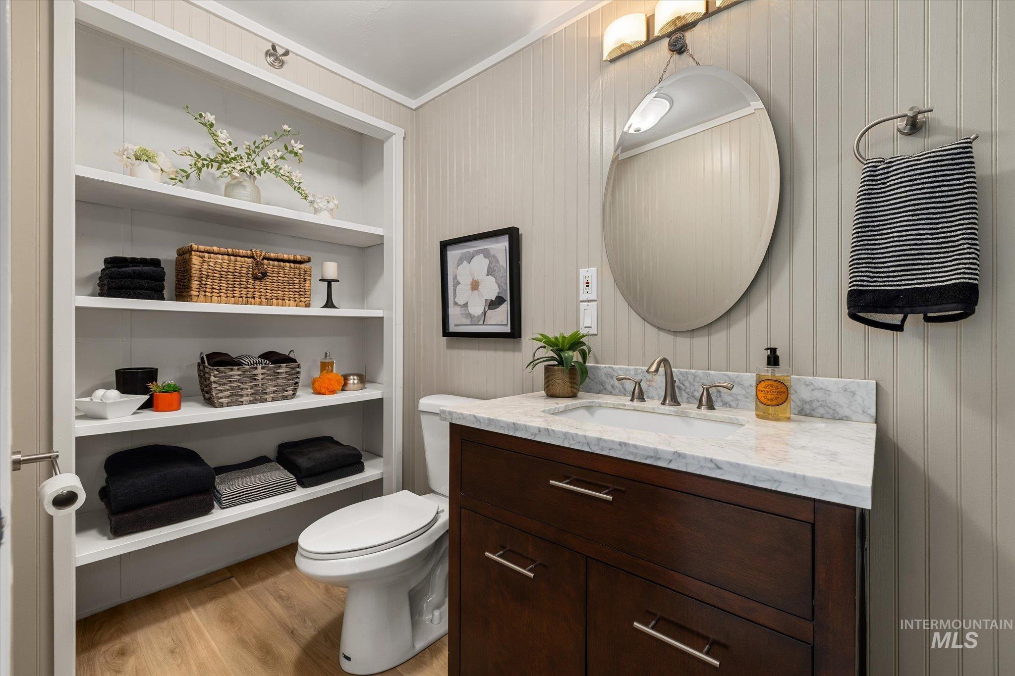 3703 S Clacton Way, Boise, Idaho 83716-0000, 2 Bedrooms, 2 Bathrooms, Residential For Sale, Price $224,900, 98978202