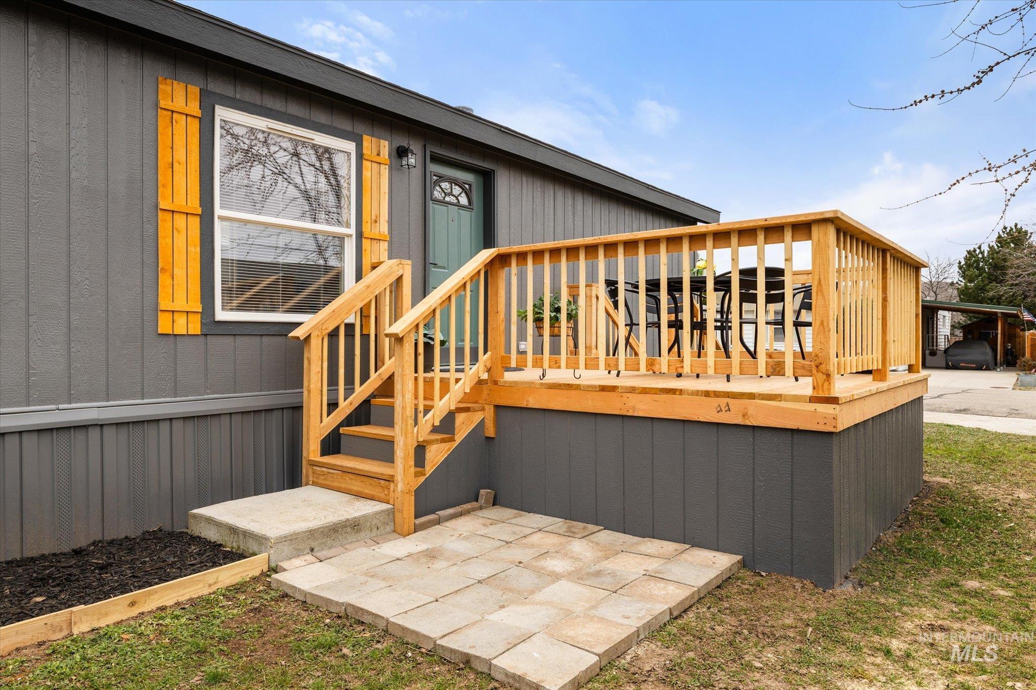 3703 S Clacton Way, Boise, Idaho 83716-0000, 2 Bedrooms, 2 Bathrooms, Residential For Sale, Price $224,900, 98978202