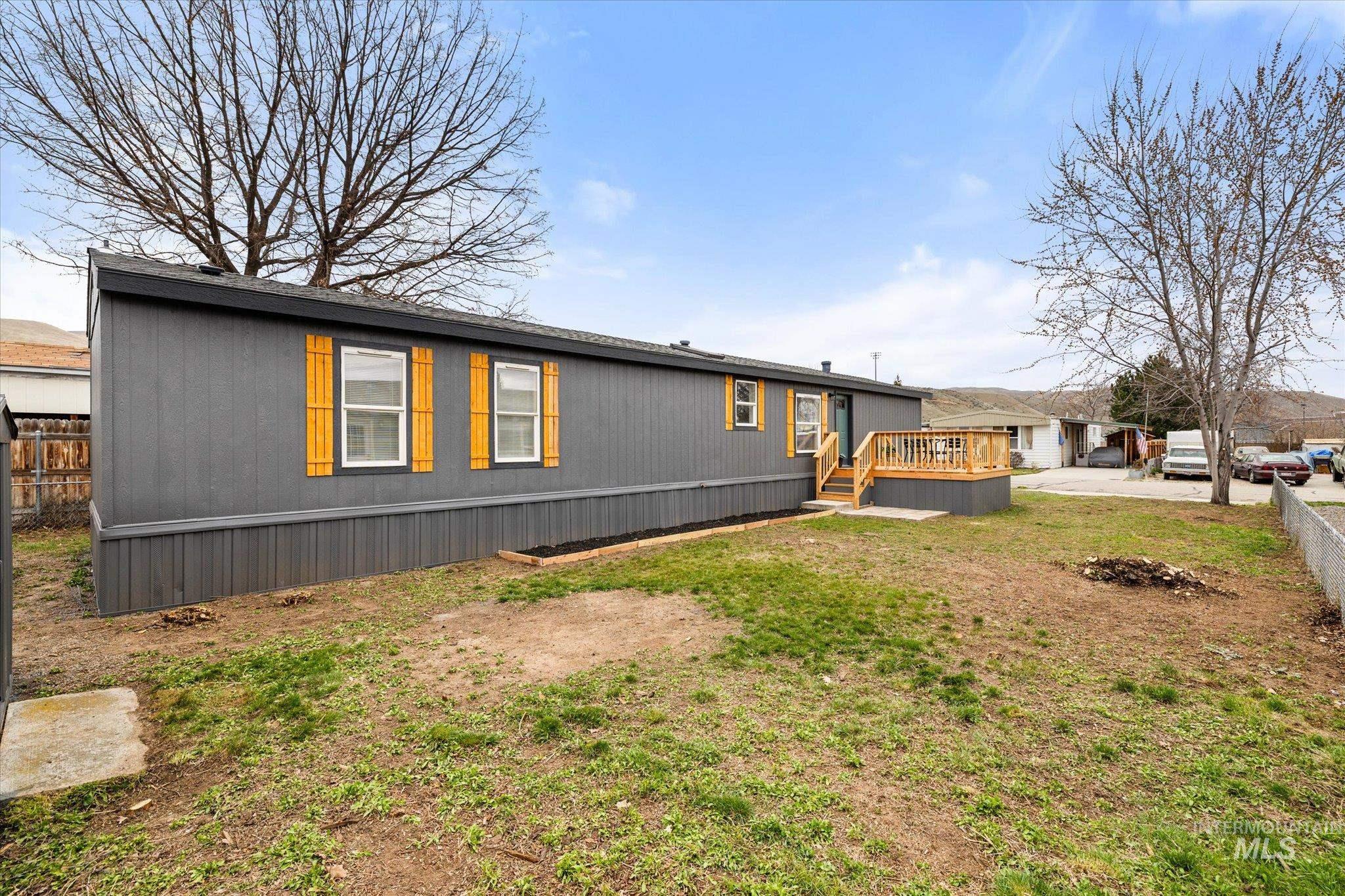 3703 S Clacton Way, Boise, Idaho 83716-0000, 2 Bedrooms, 2 Bathrooms, Residential For Sale, Price $224,900, 98978202