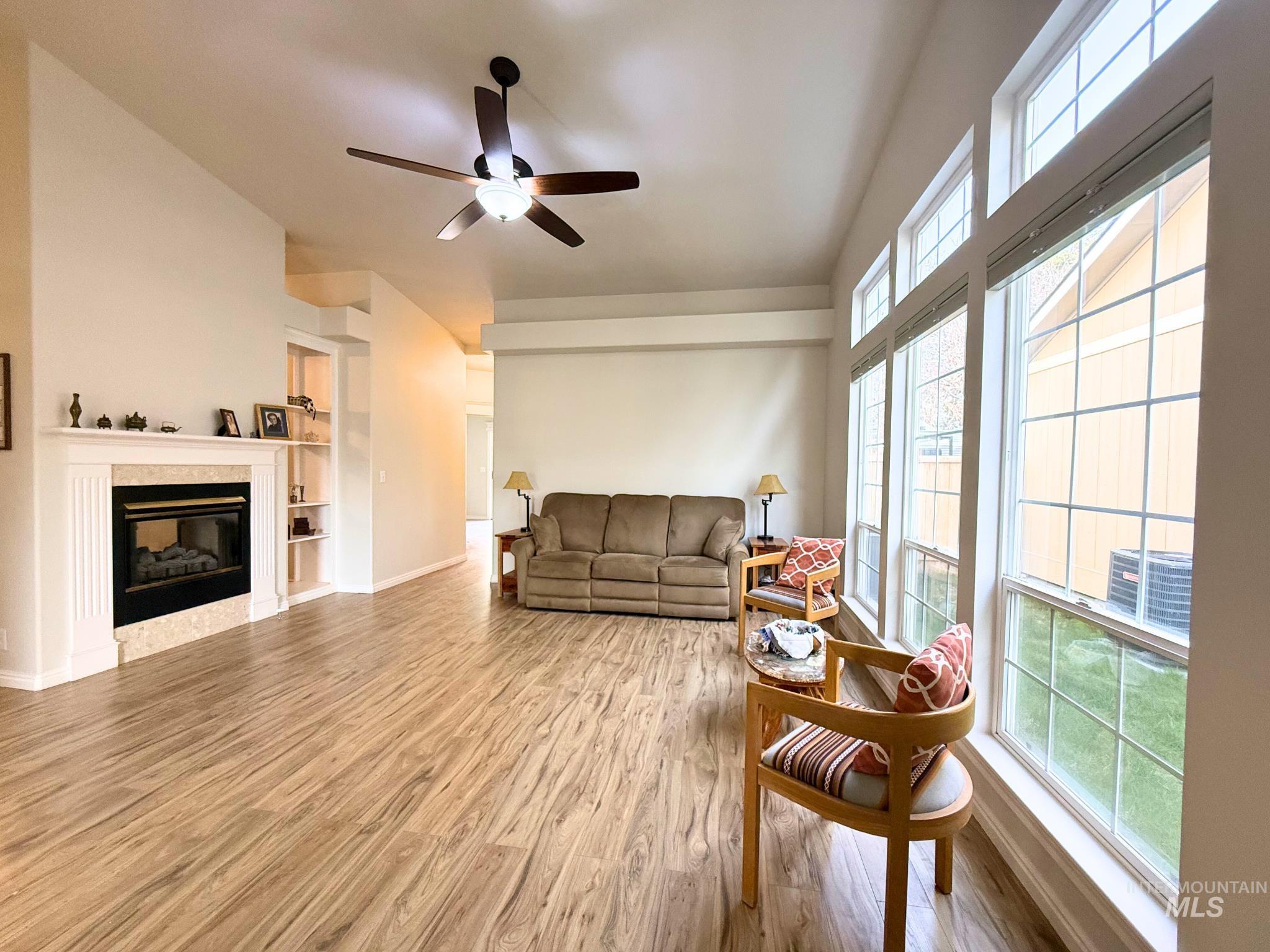 8170 W Beckton Ln, Garden City, Idaho 83714-1375, 3 Bedrooms, 2 Bathrooms, Residential For Sale, Price $430,000,MLS 98978203