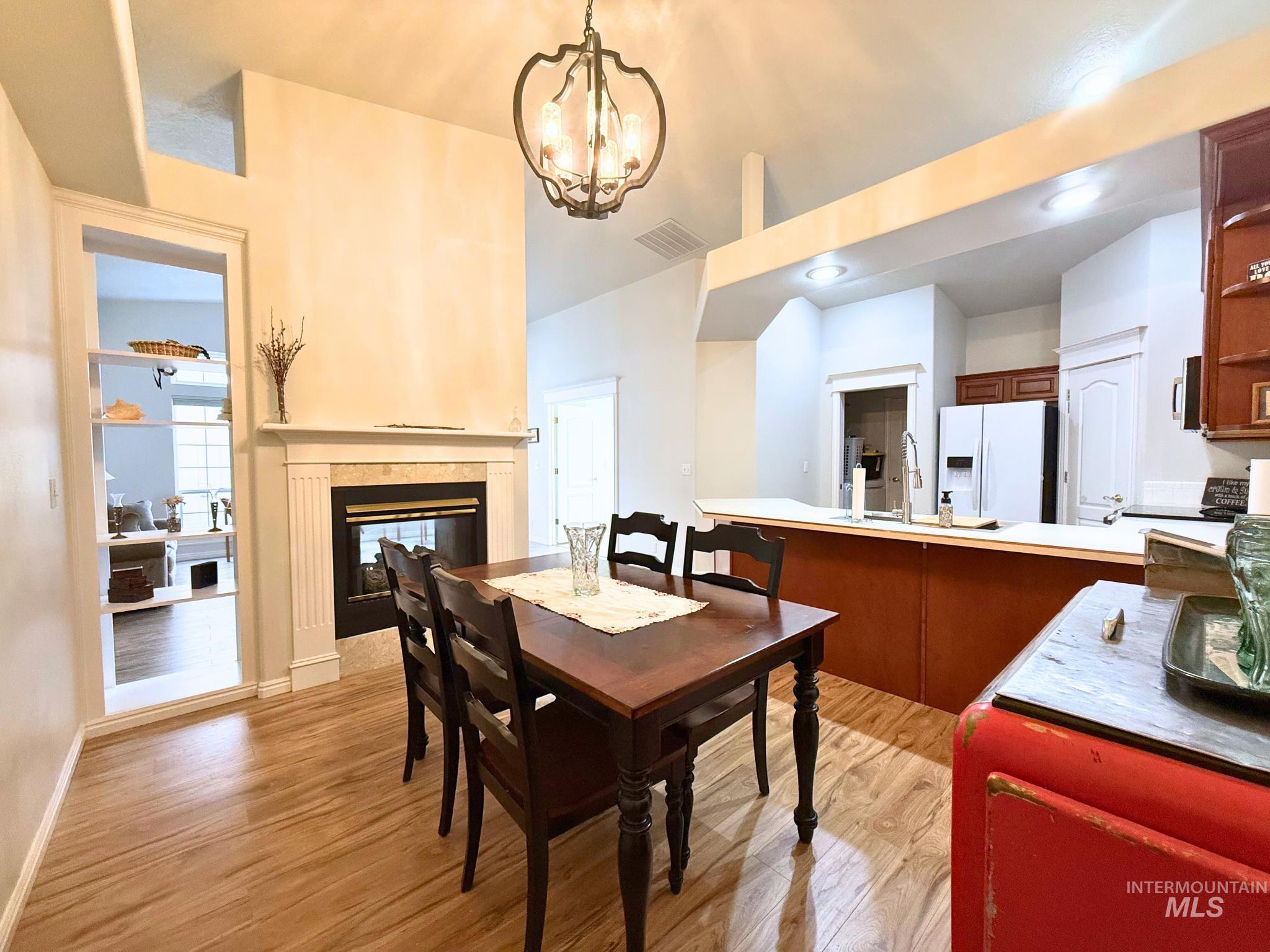 8170 W Beckton Ln, Garden City, Idaho 83714-1375, 3 Bedrooms, 2 Bathrooms, Residential For Sale, Price $430,000,MLS 98978203