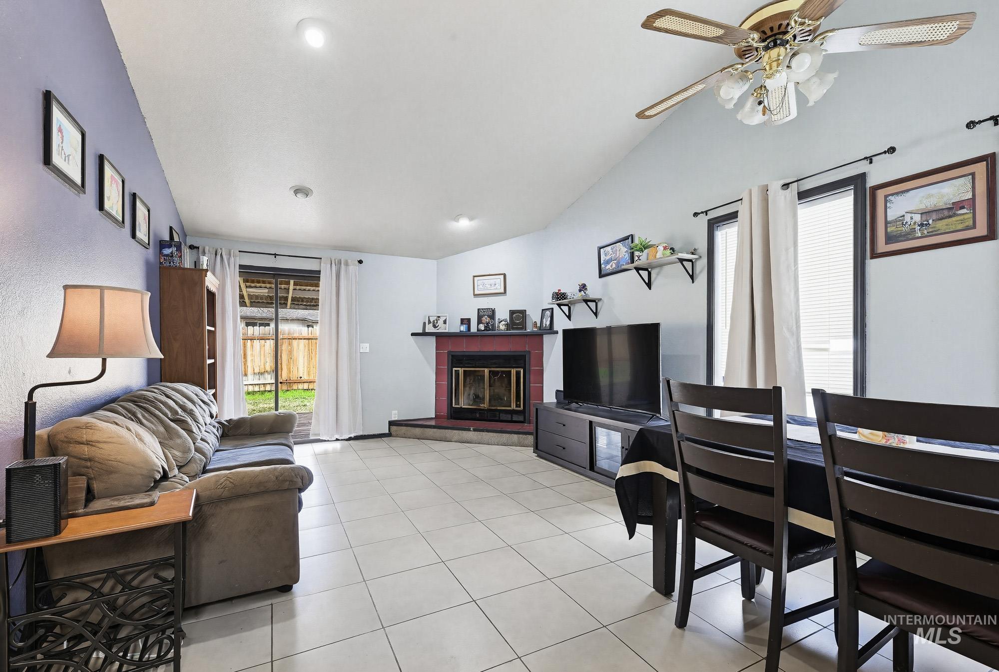 8792 W Canterbury St., Boise, Idaho 83704, 3 Bedrooms, 2 Bathrooms, Residential For Sale, Price $364,999,MLS 98978206