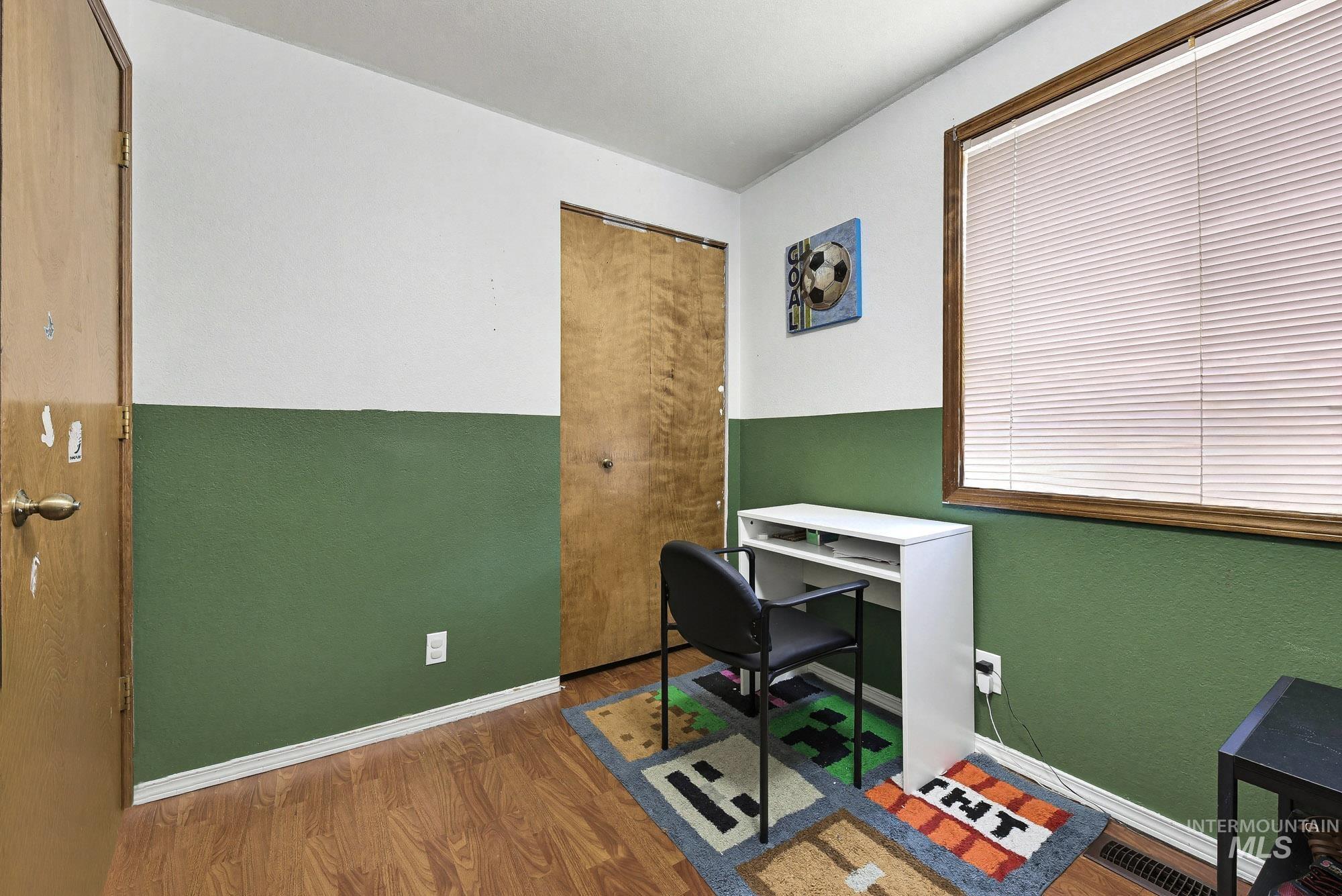 8792 W Canterbury St., Boise, Idaho 83704, 3 Bedrooms, 2 Bathrooms, Residential For Sale, Price $364,999,MLS 98978206