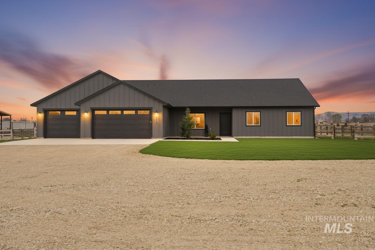 6617 Red Rock, Marsing, Idaho 83639, 3 Bedrooms, 2.5 Bathrooms, Residential For Sale, Price $839,000,MLS 98978208