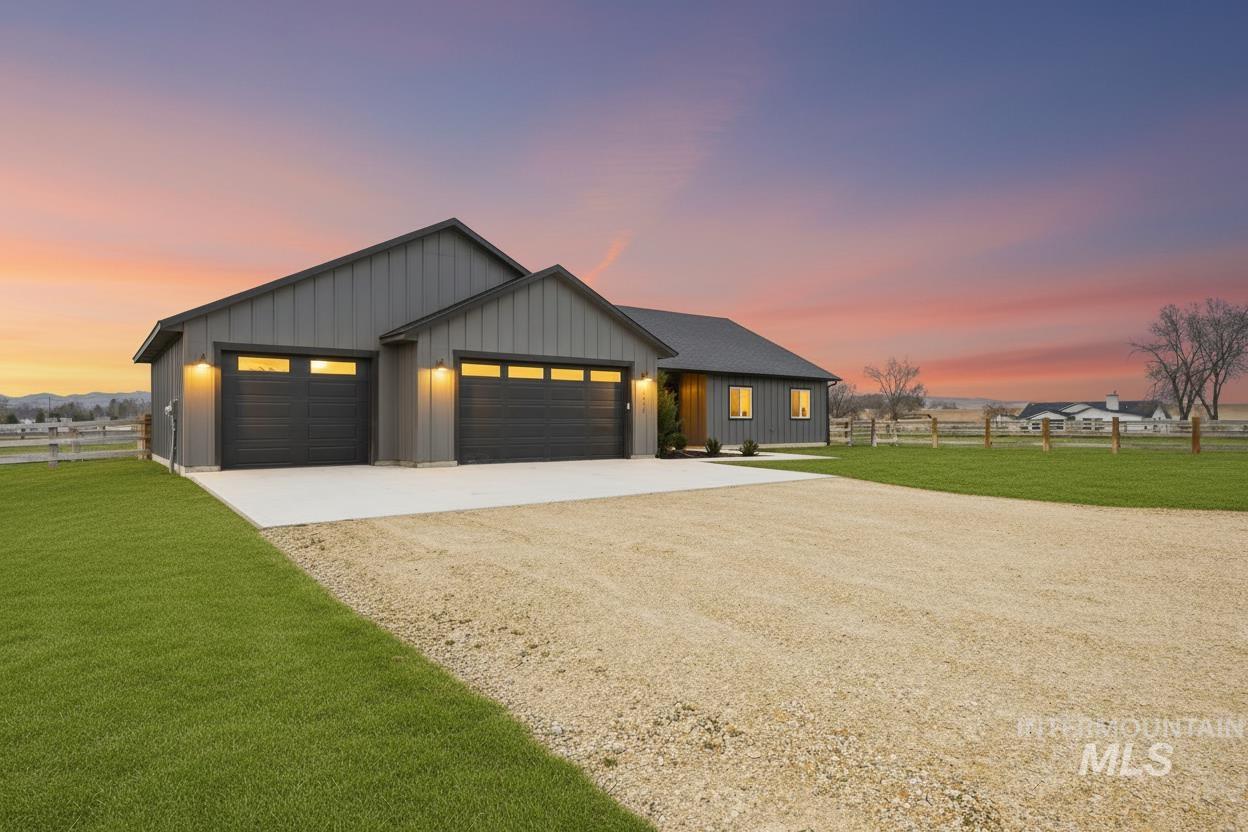 6617 Red Rock, Marsing, Idaho 83639, 3 Bedrooms, 2.5 Bathrooms, Residential For Sale, Price $839,000,MLS 98978208