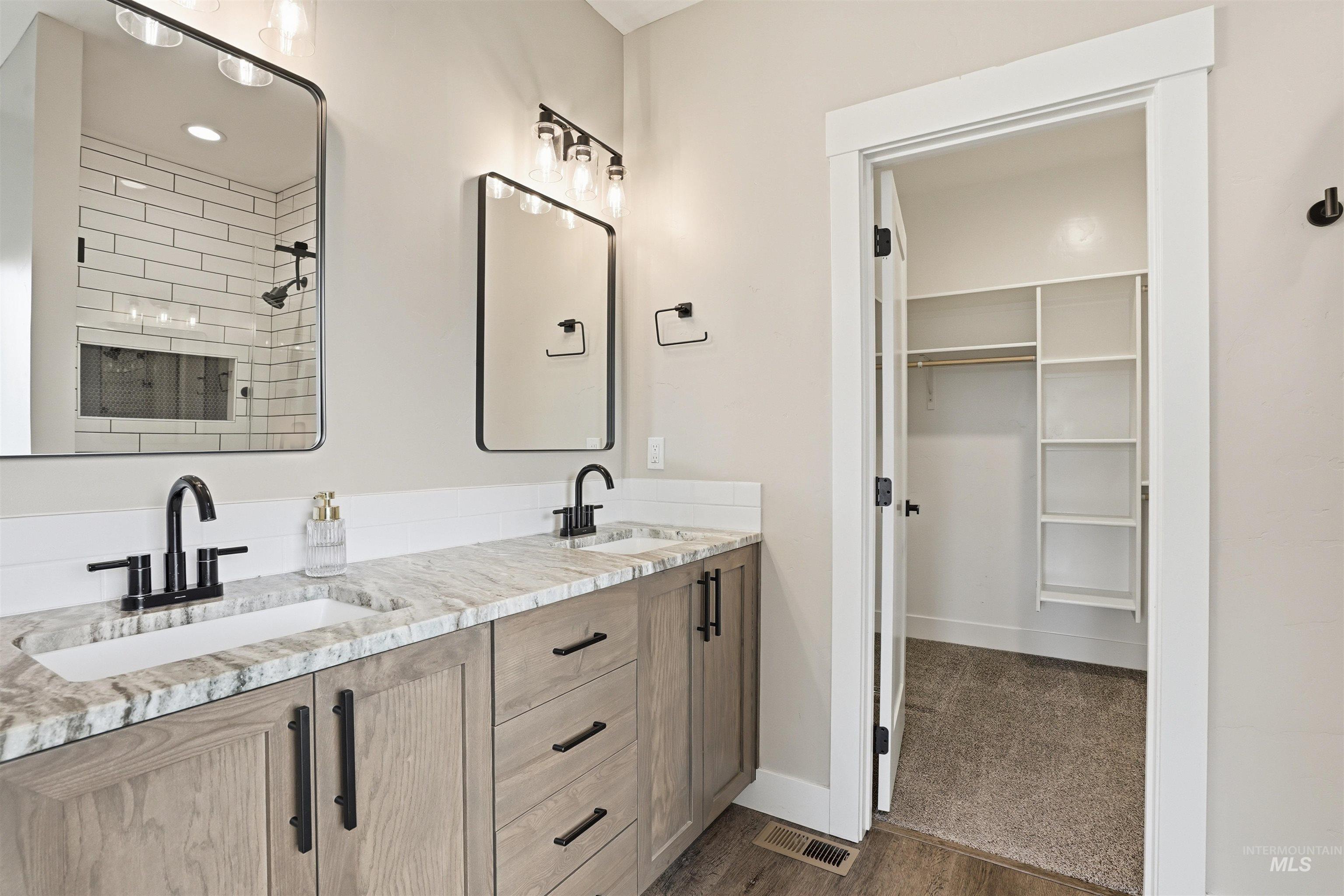 6617 Red Rock, Marsing, Idaho 83639, 3 Bedrooms, 2.5 Bathrooms, Residential For Sale, Price $839,000,MLS 98978208