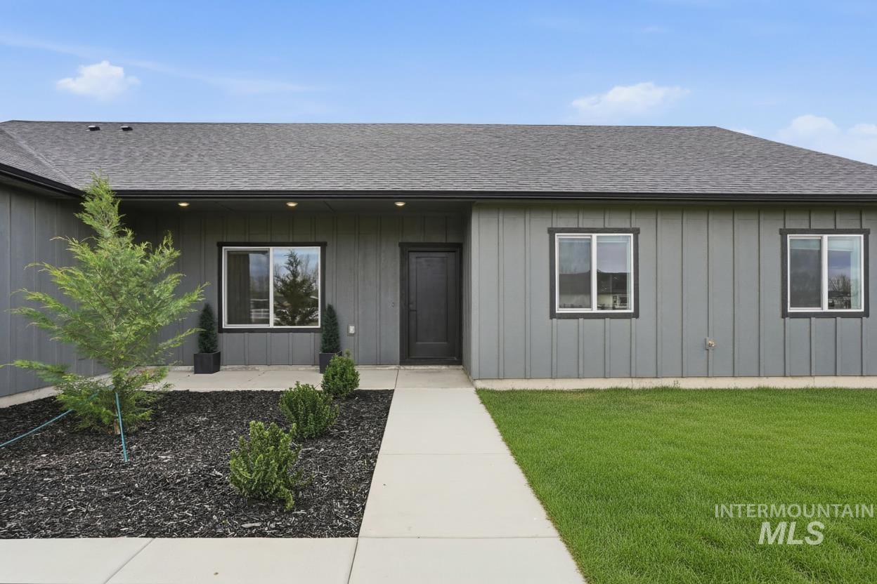 6617 Red Rock, Marsing, Idaho 83639, 3 Bedrooms, 2.5 Bathrooms, Residential For Sale, Price $839,000,MLS 98978208