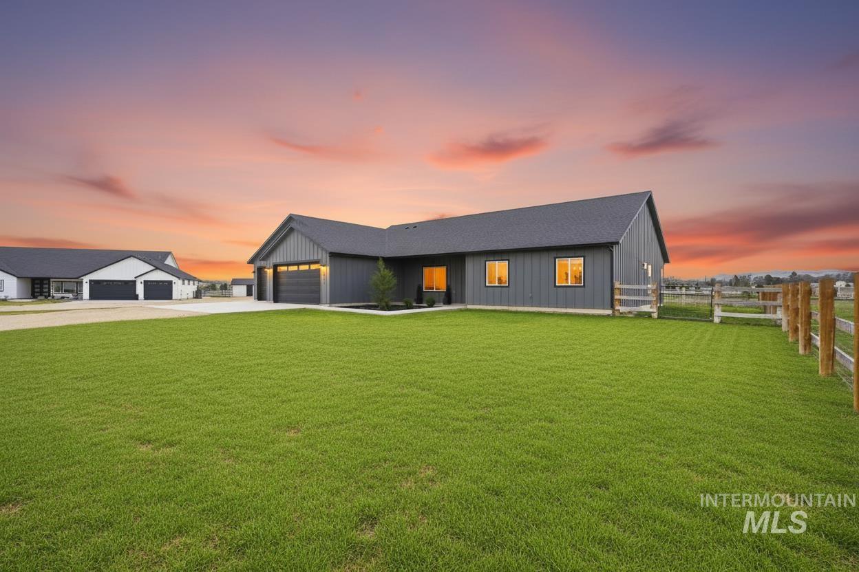 6617 Red Rock, Marsing, Idaho 83639, 3 Bedrooms, 2.5 Bathrooms, Residential For Sale, Price $839,000,MLS 98978208