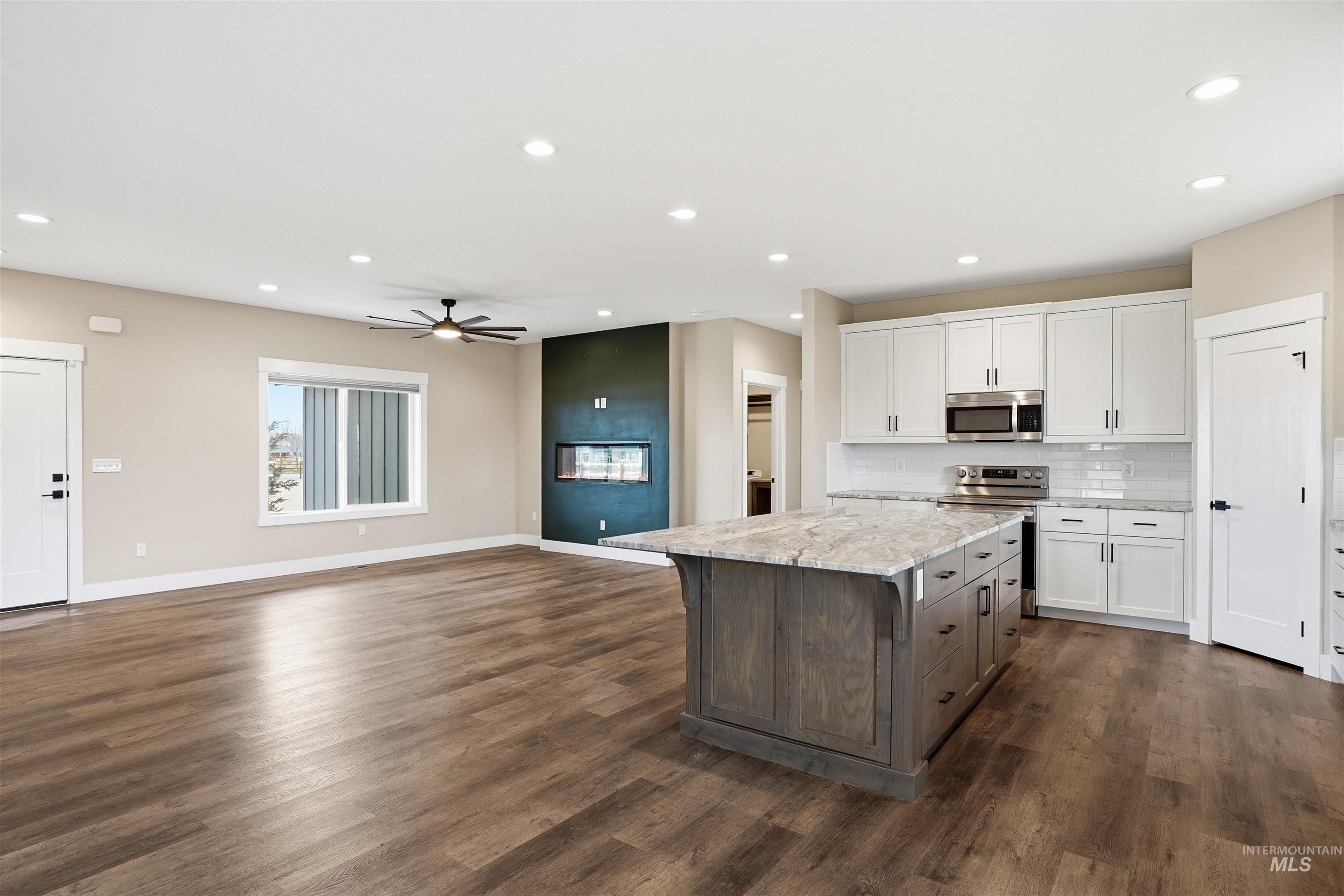 6617 Red Rock, Marsing, Idaho 83639, 3 Bedrooms, 2.5 Bathrooms, Residential For Sale, Price $839,000,MLS 98978208