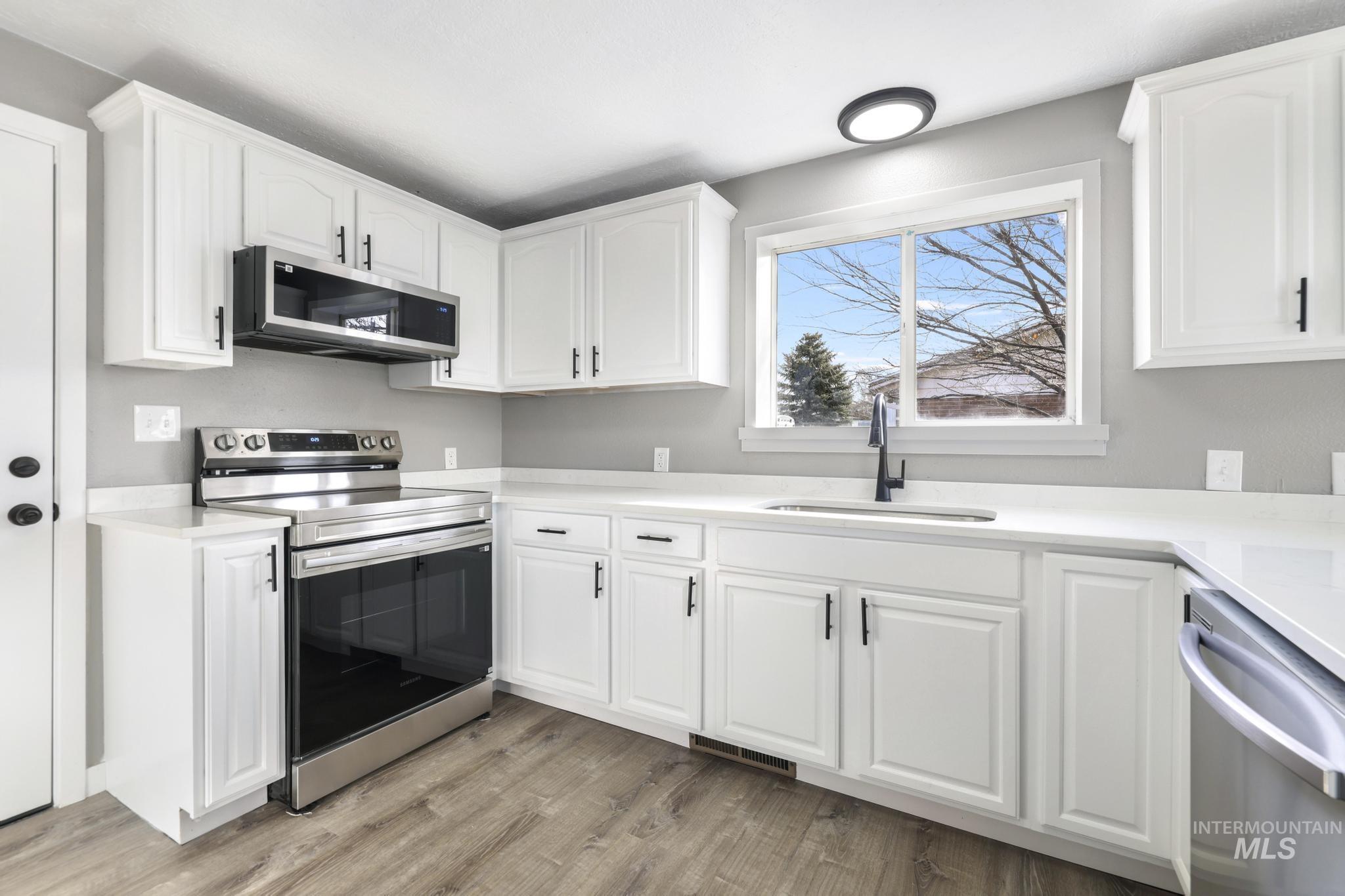 1302 Fremont Drive, Twin Falls, Idaho 83301, 4 Bedrooms, 2 Bathrooms, Residential For Sale, Price $395,000,MLS 98978209