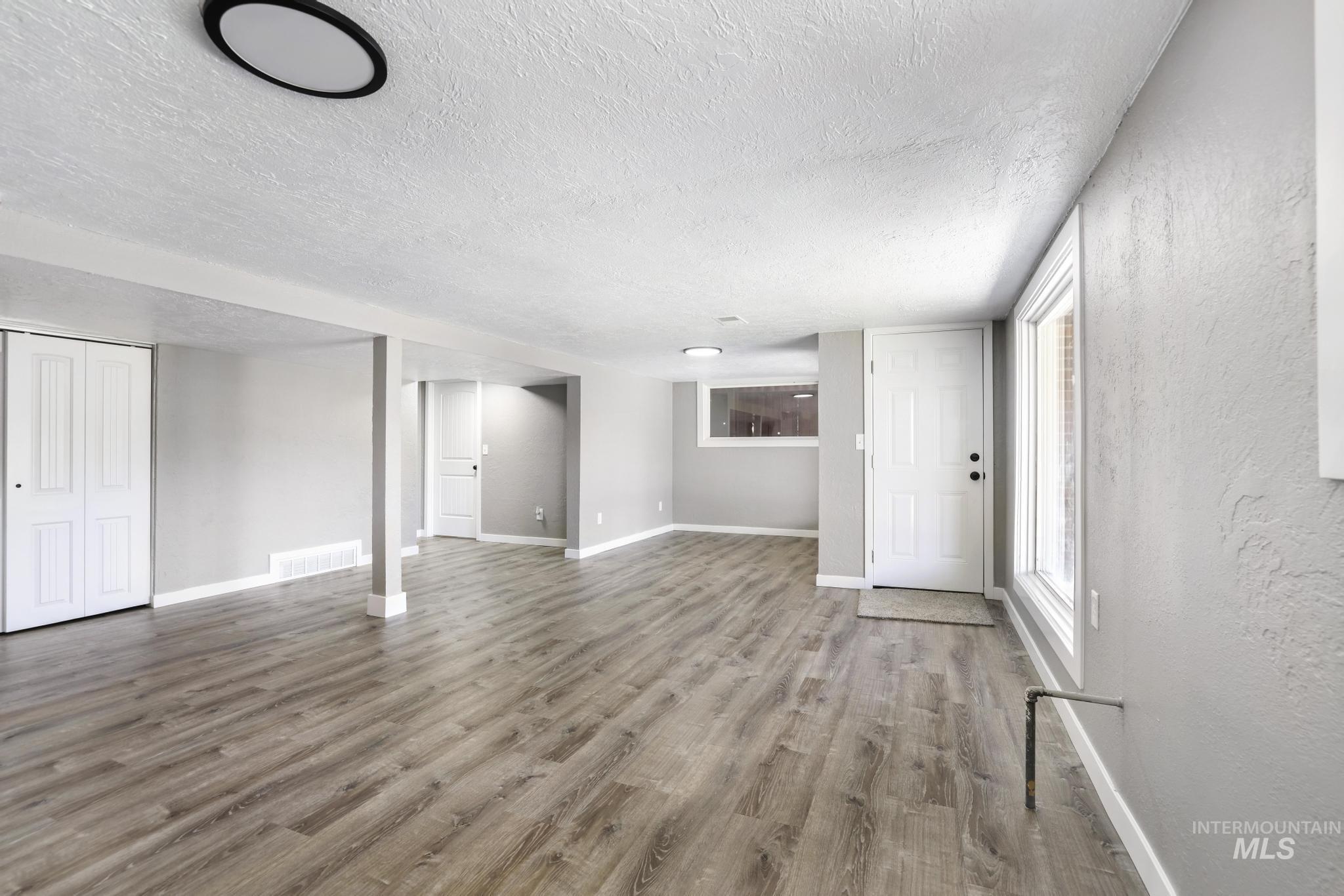 1302 Fremont Drive, Twin Falls, Idaho 83301, 4 Bedrooms, 2 Bathrooms, Residential For Sale, Price $395,000,MLS 98978209