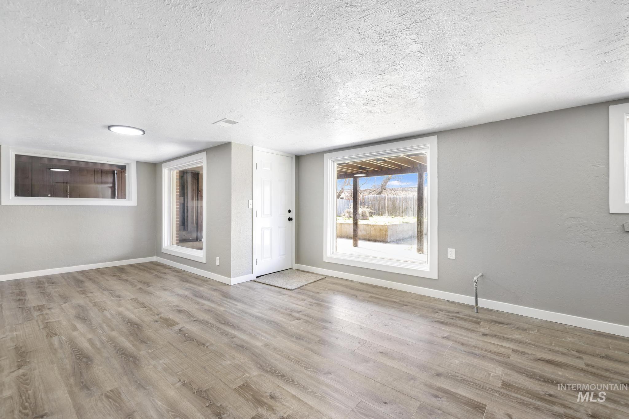 1302 Fremont Drive, Twin Falls, Idaho 83301, 4 Bedrooms, 2 Bathrooms, Residential For Sale, Price $395,000,MLS 98978209