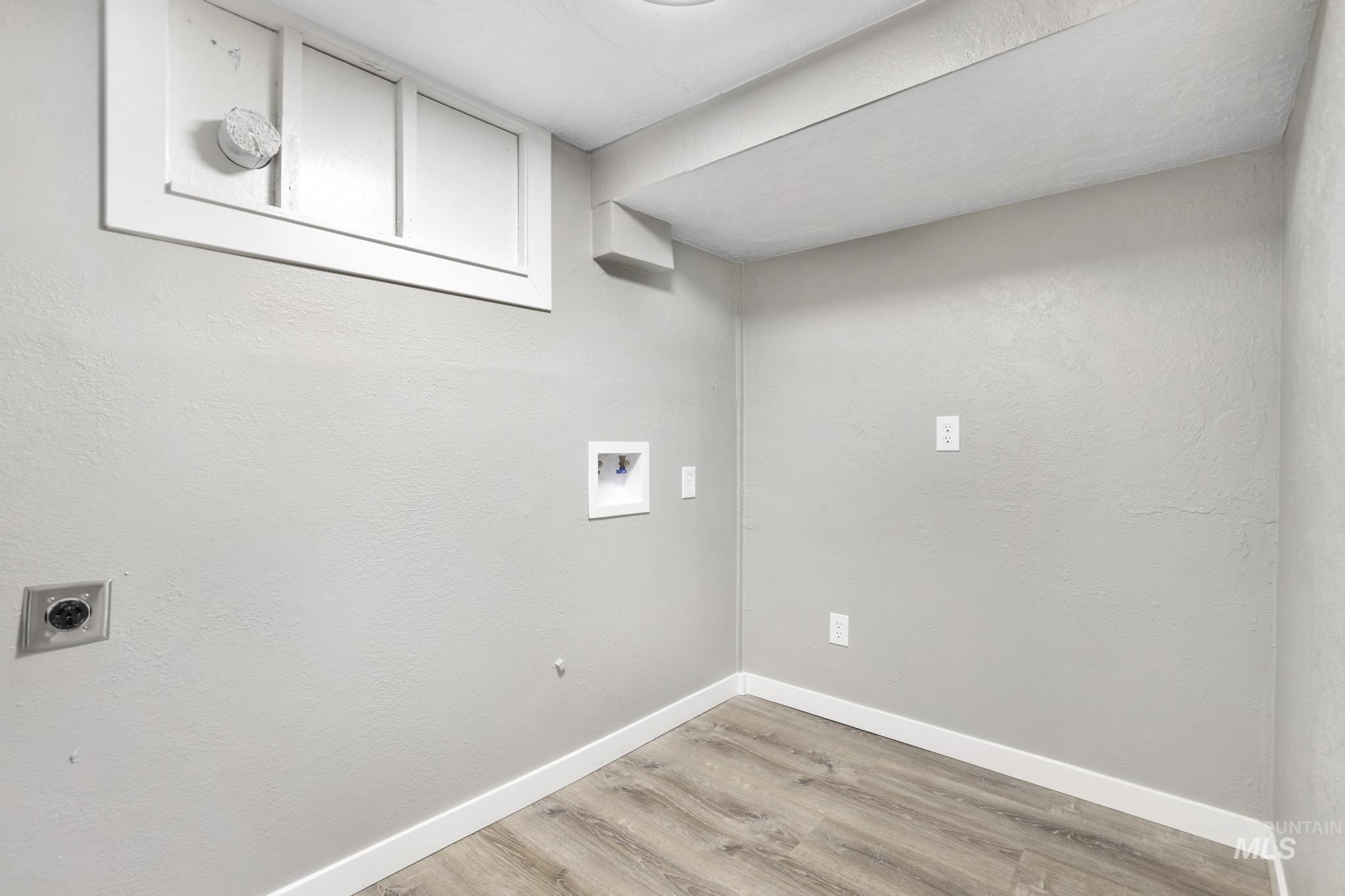 1302 Fremont Drive, Twin Falls, Idaho 83301, 4 Bedrooms, 2 Bathrooms, Residential For Sale, Price $395,000,MLS 98978209