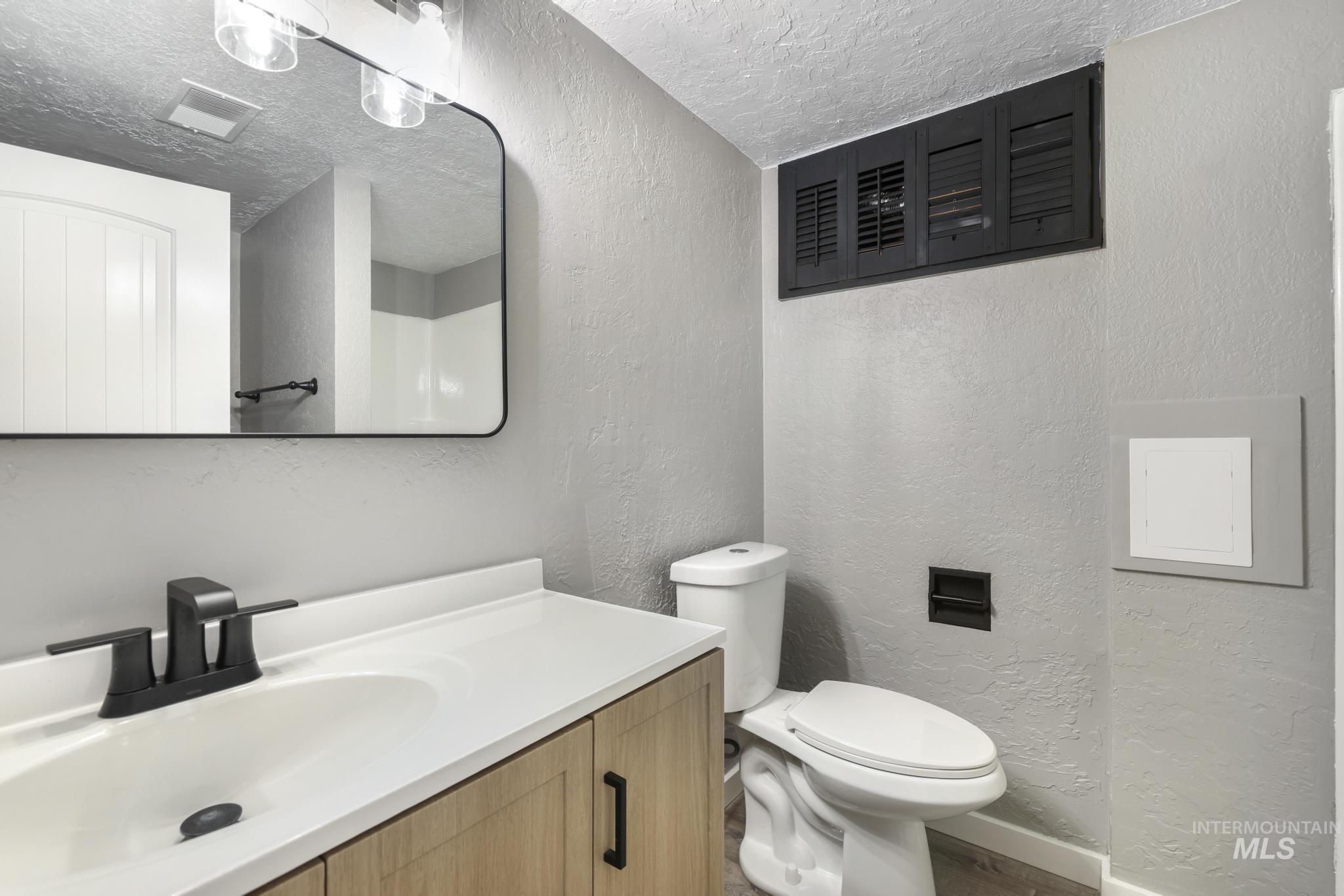 1302 Fremont Drive, Twin Falls, Idaho 83301, 4 Bedrooms, 2 Bathrooms, Residential For Sale, Price $395,000,MLS 98978209